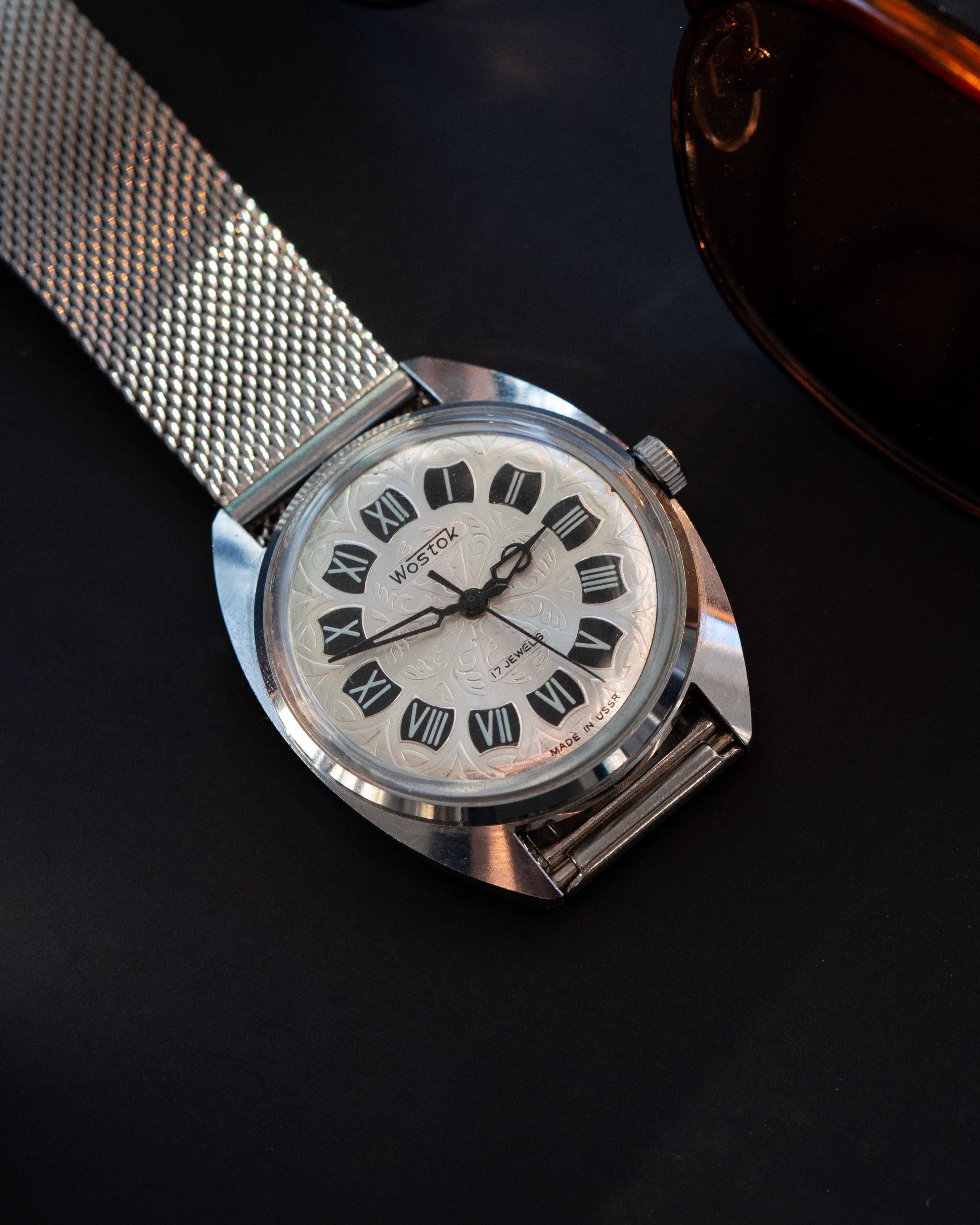 Vintage Men's Watch "Vostok (Wostok)", Mechanical Retro Soviet Watch - VintageDuMarko