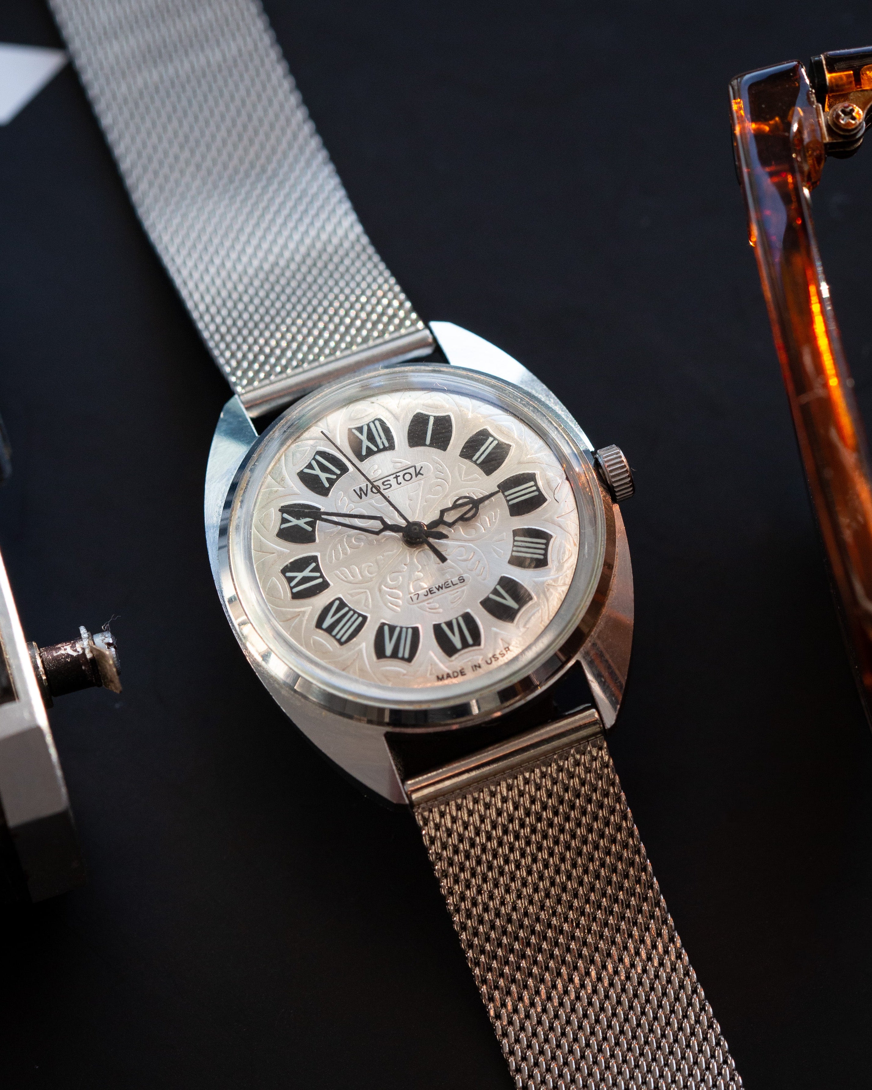 Vintage Men's Watch "Vostok (Wostok)", Mechanical Retro Soviet Watch - VintageDuMarko