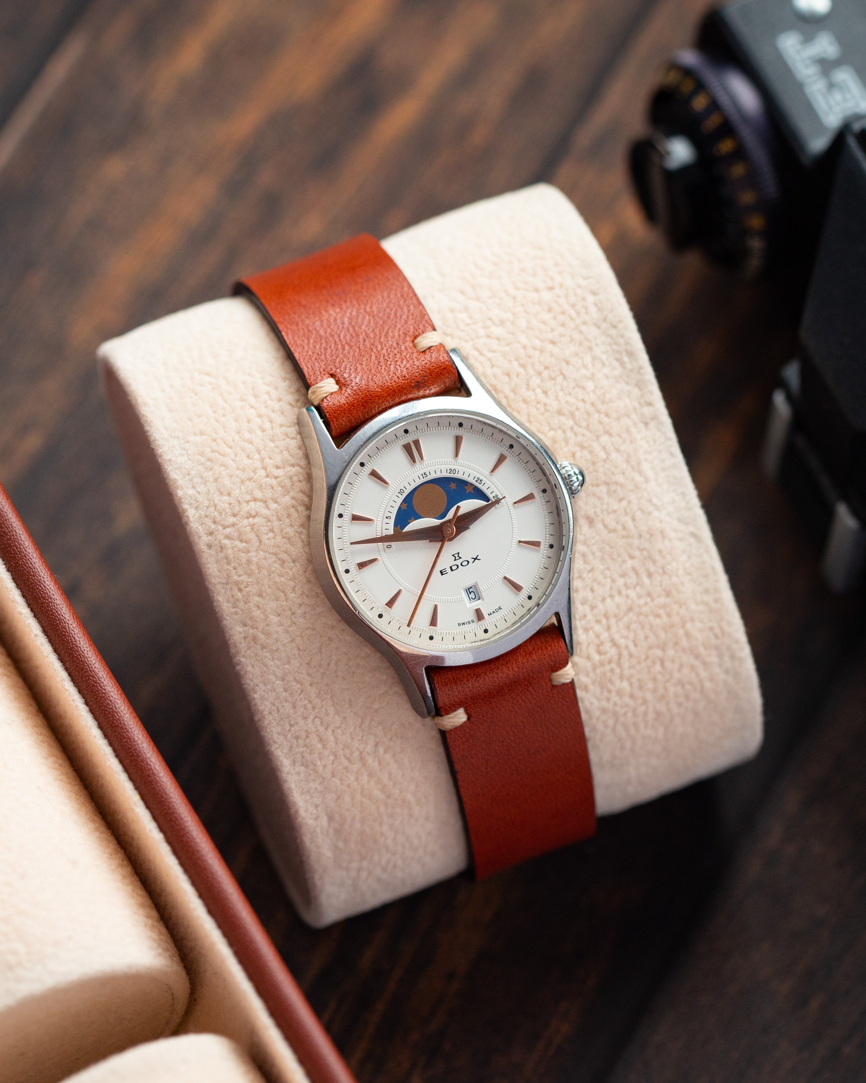 Vintage Moon Phase Watch "Edox", Swiss Unisex Watch - VintageDuMarko