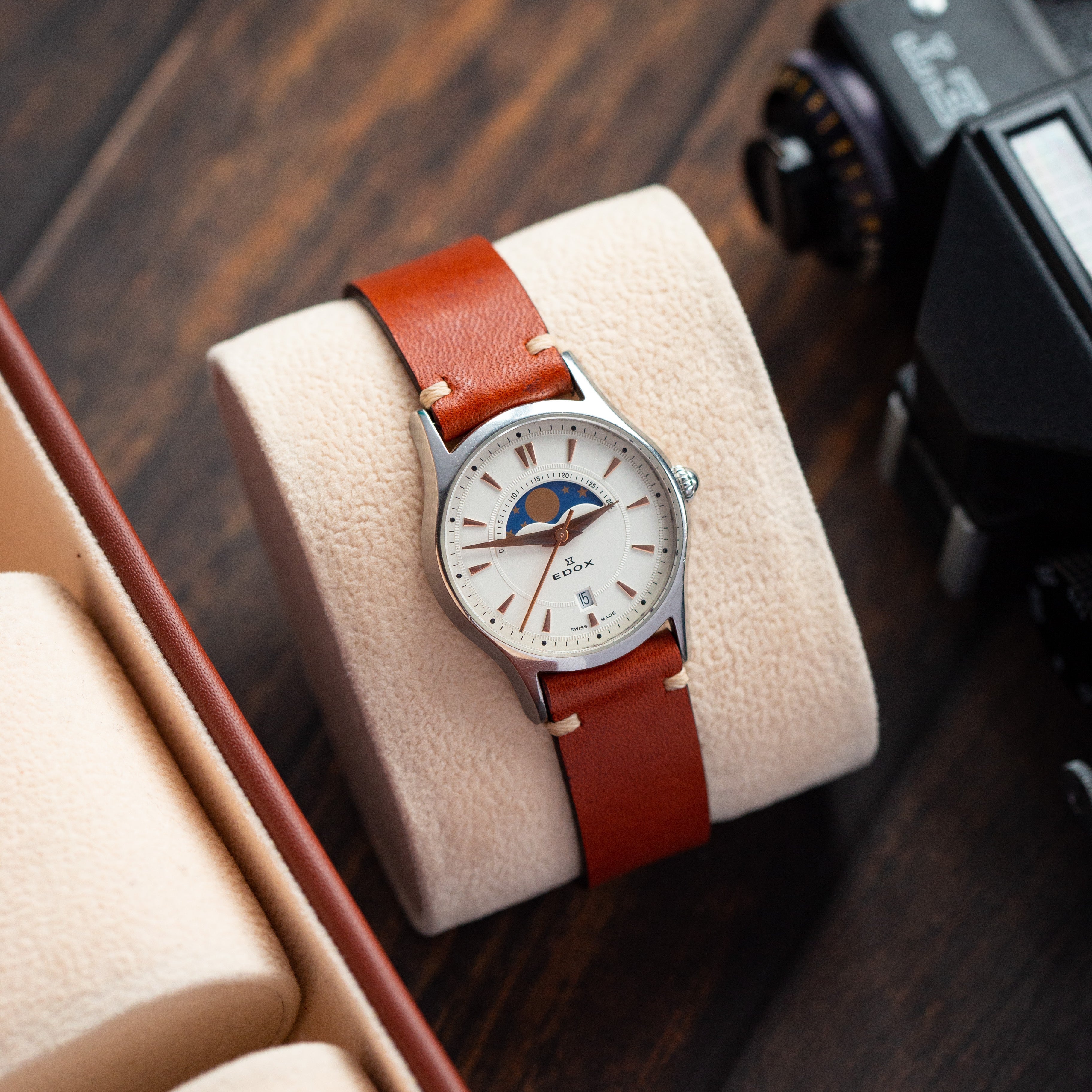 Vintage Moon Phase Watch "Edox", Swiss Unisex Watch - VintageDuMarko