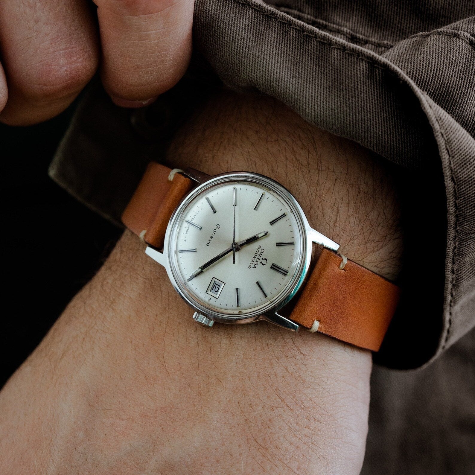 Vintage «Omega Geneve» Watch - Automatic Movement Cal.565, Swiss Luxe Watch - VintageDuMarko