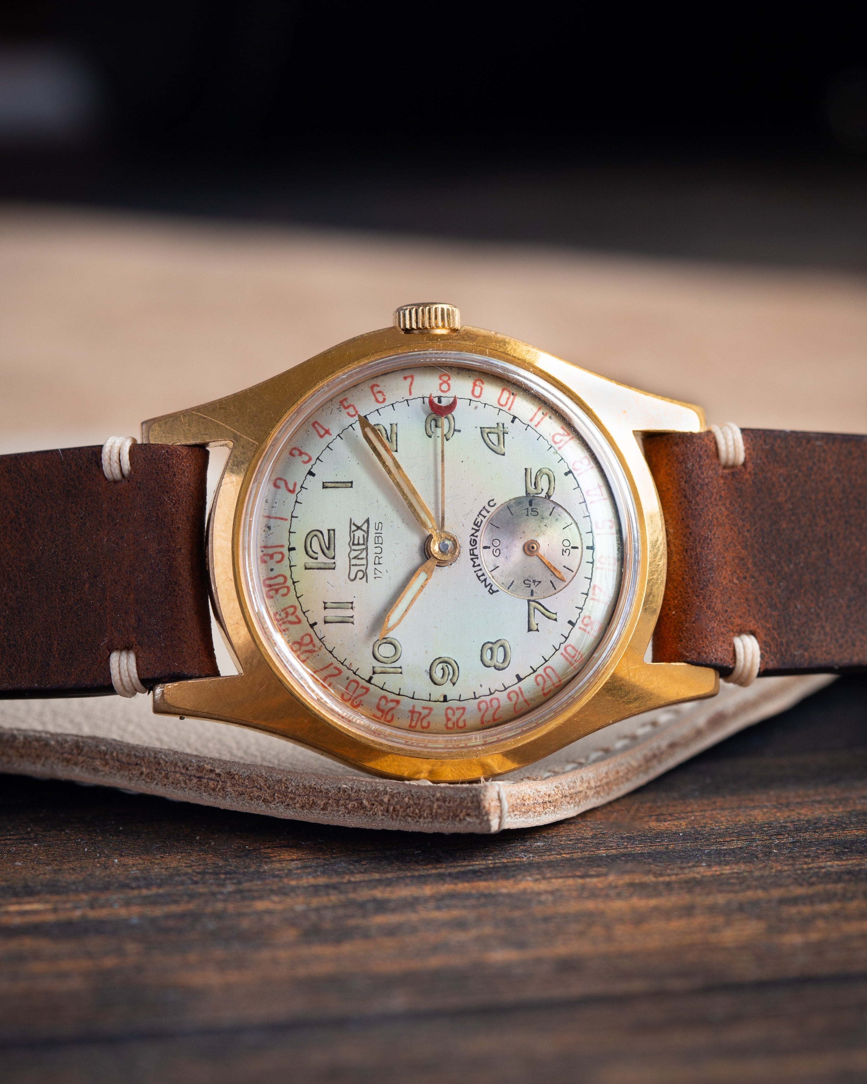 Vintage "Sinex" Men's Swiss Watch - VintageDuMarko