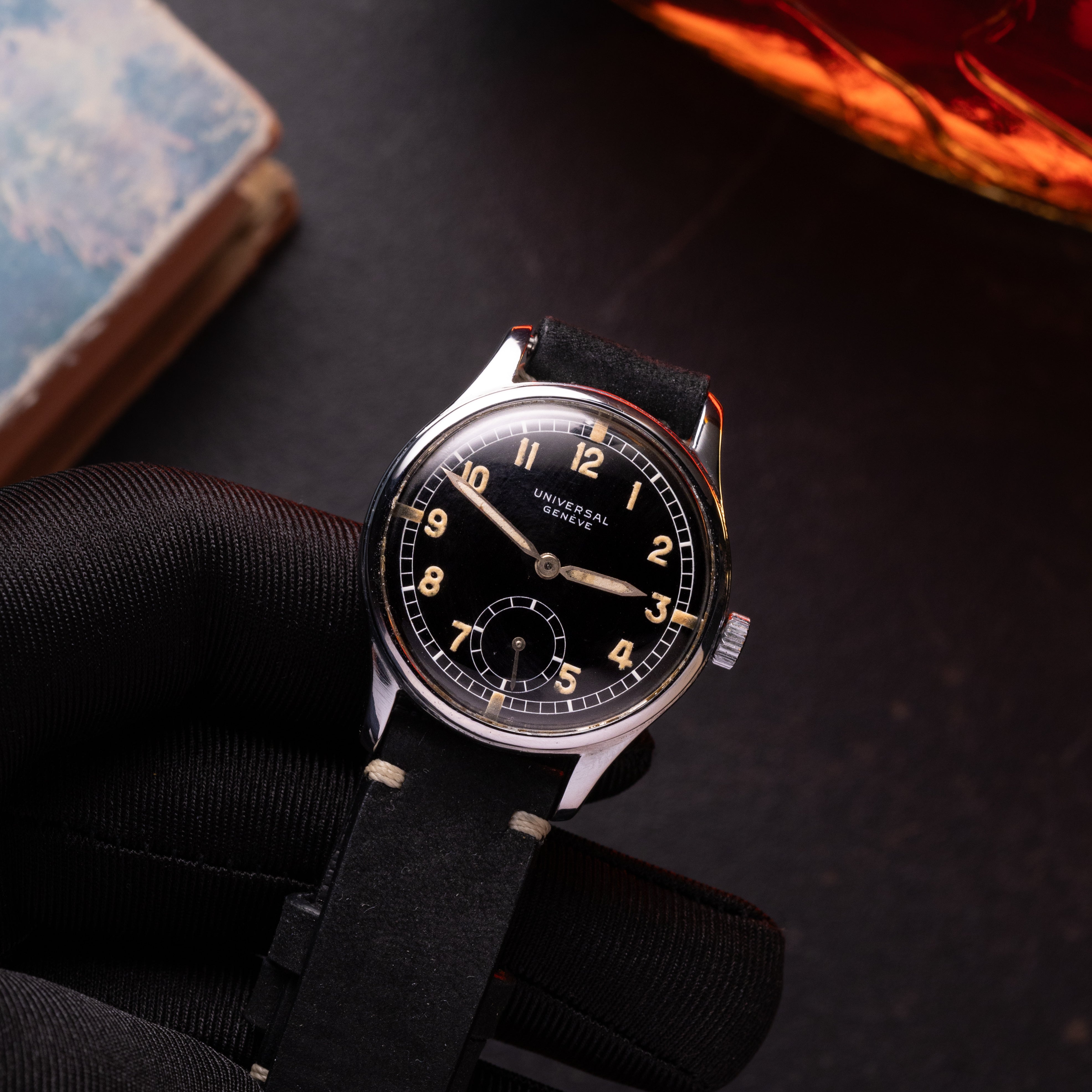 Vintage "Universal Geneve", Rare WW2 watch - VintageDuMarko