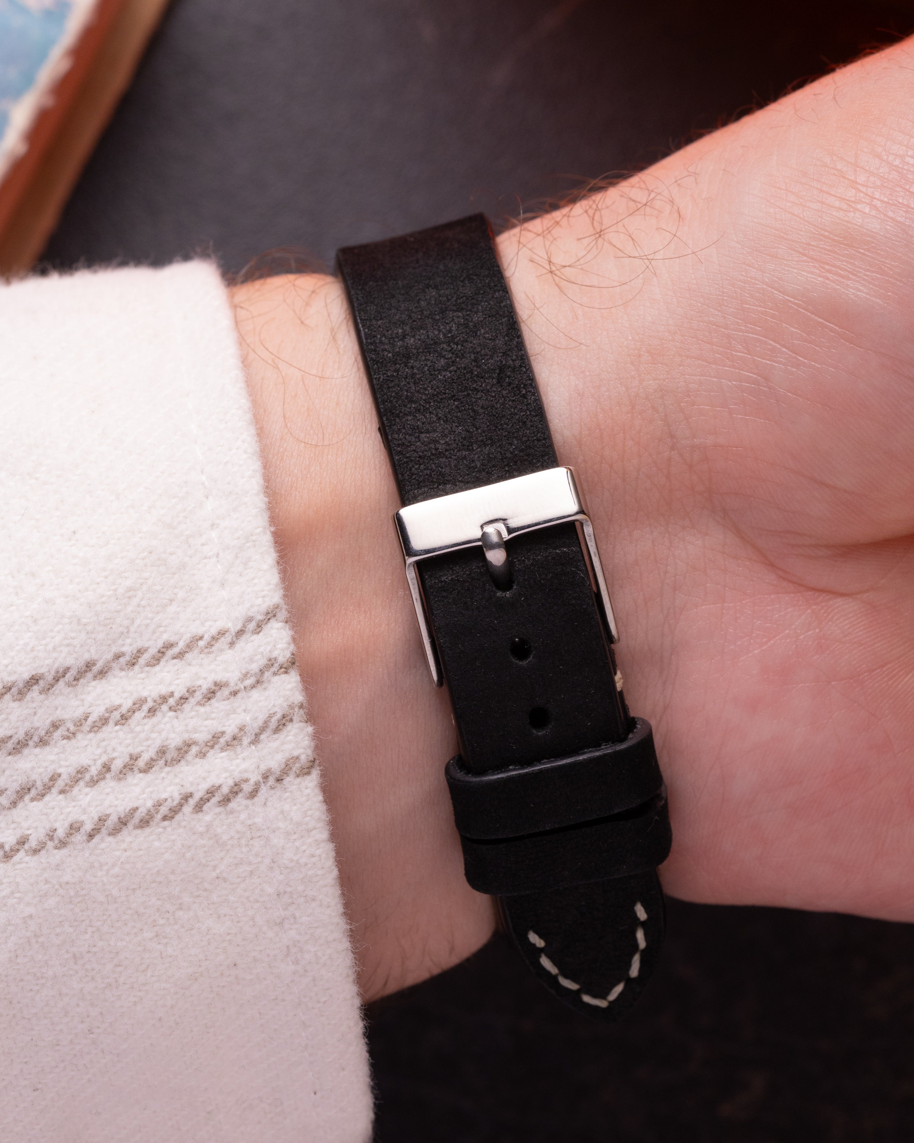 Vintage "Universal Geneve", Rare WW2 watch - VintageDuMarko