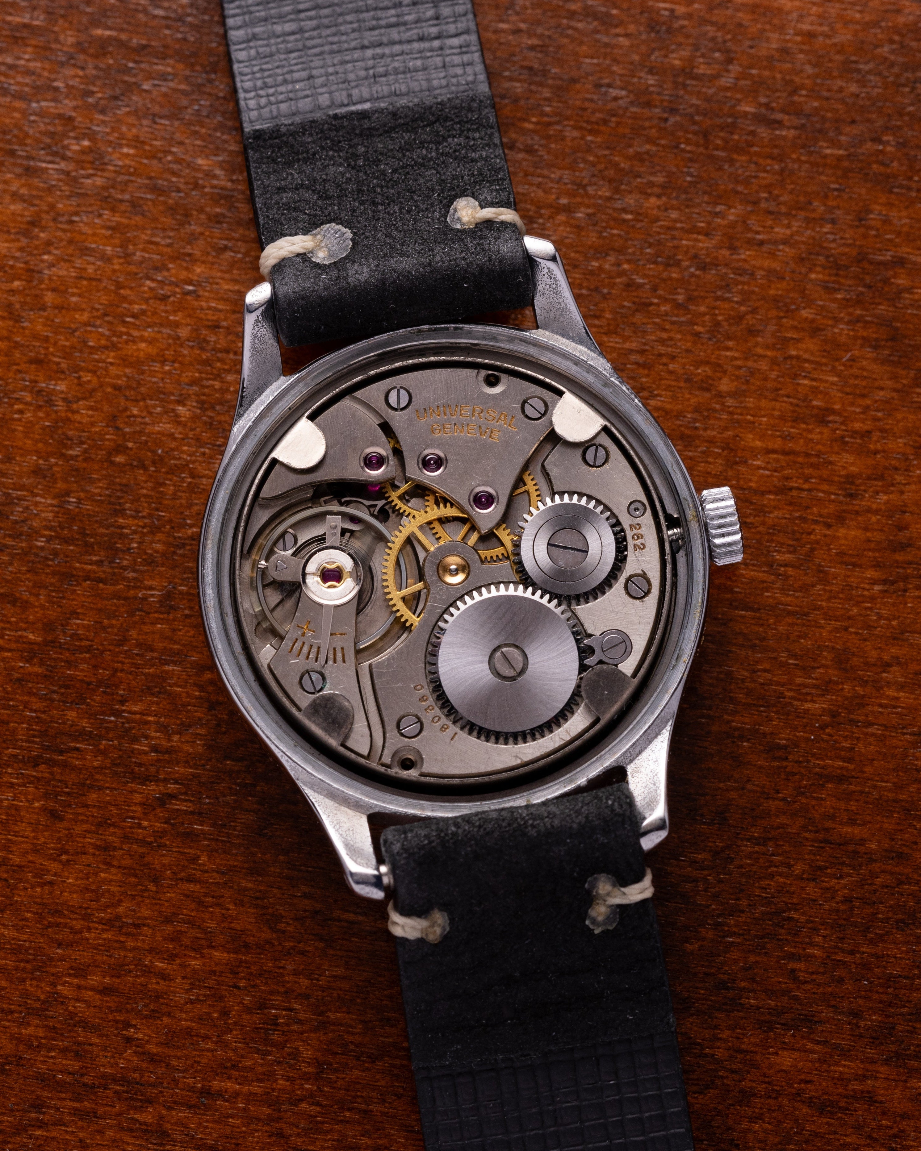 Vintage "Universal Geneve", Rare WW2 watch - VintageDuMarko