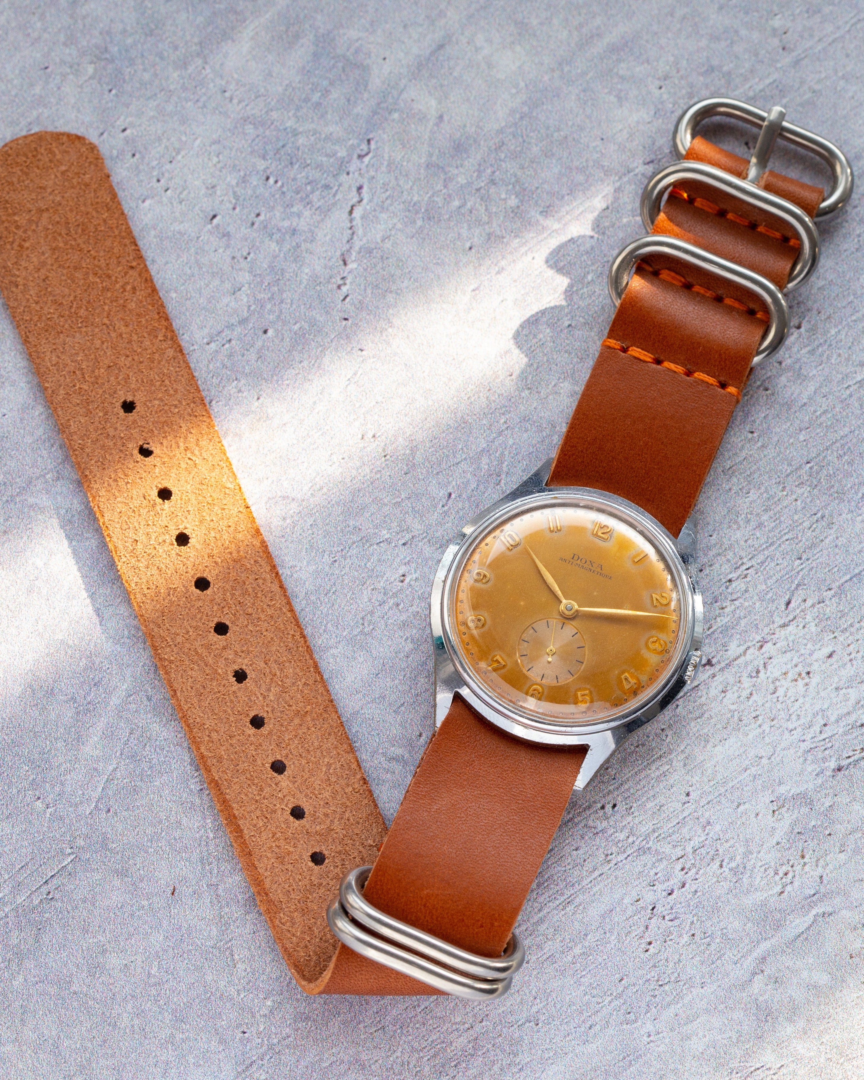 Vintage watch Doxa Salmon dial, Oversized case - VintageDuMarko