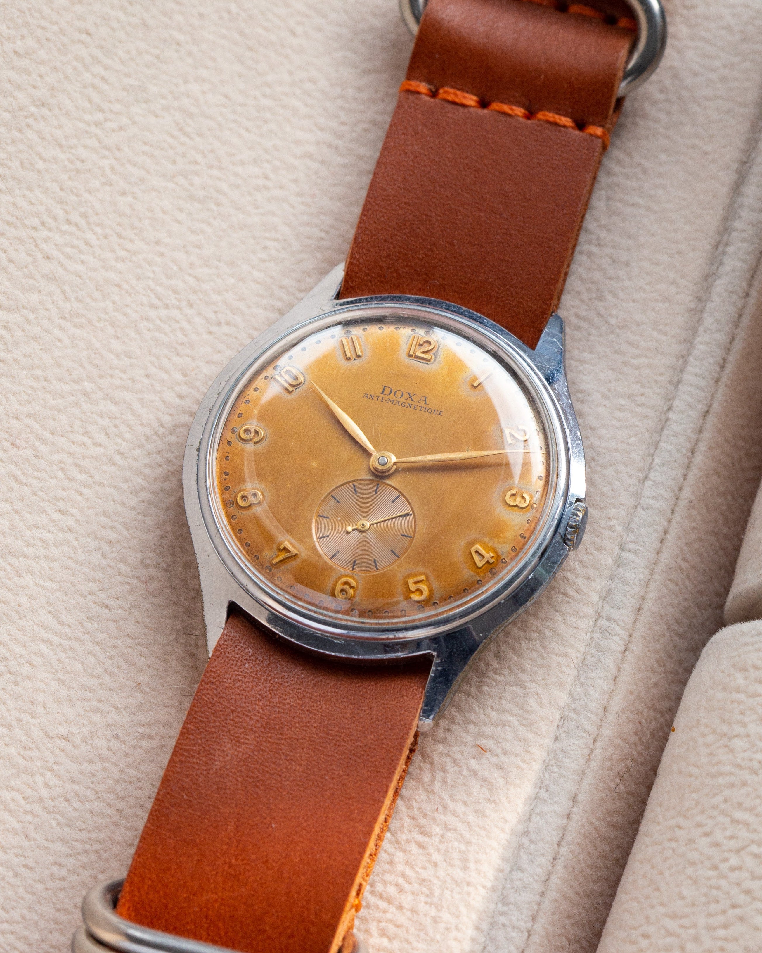 Vintage watch Doxa Salmon dial, Oversized case - VintageDuMarko