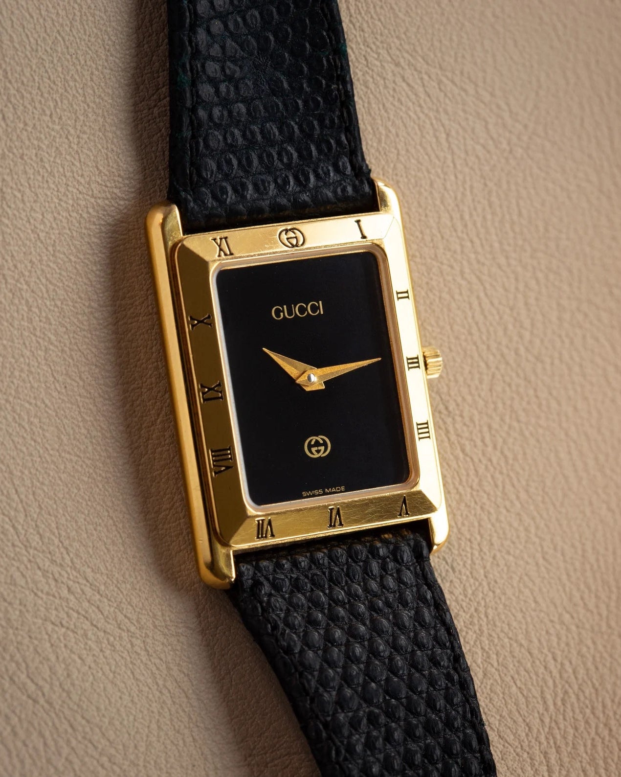 Vintage Watch GUCCI Tank Unisex Wrist Watch - VintageDuMarko