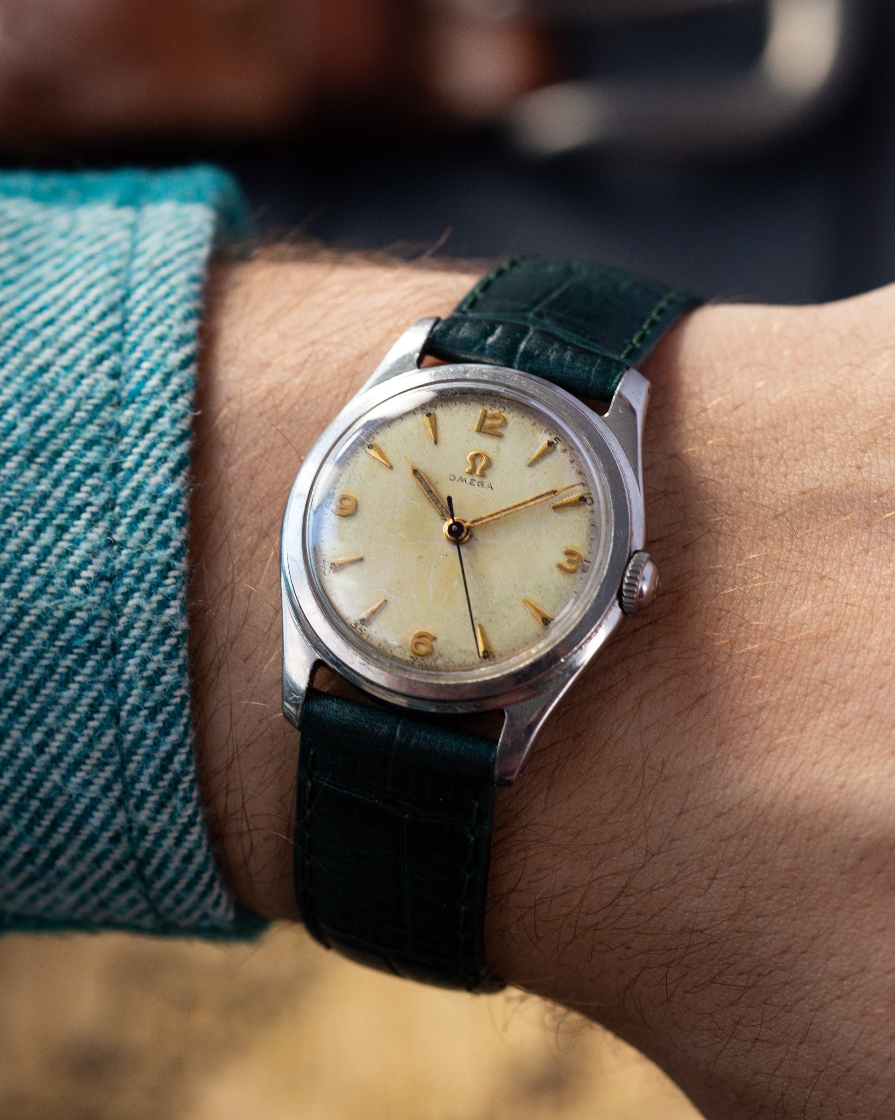 Vintage Watch «Omega Antimagnetic Cal.230» - Swiss Luxury Watch - VintageDuMarko