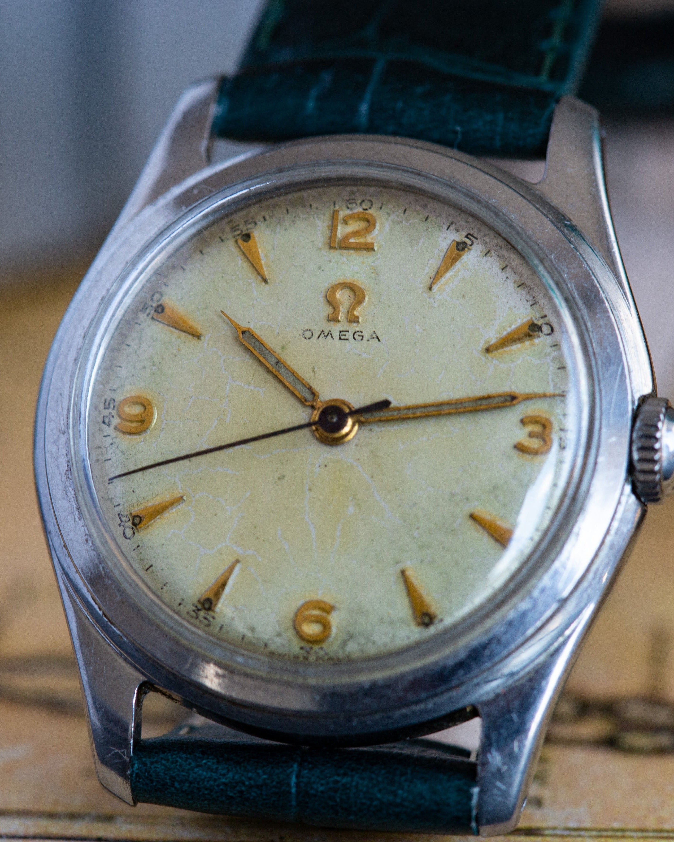 Vintage Watch «Omega Antimagnetic Cal.230» - Swiss Luxury Watch - VintageDuMarko