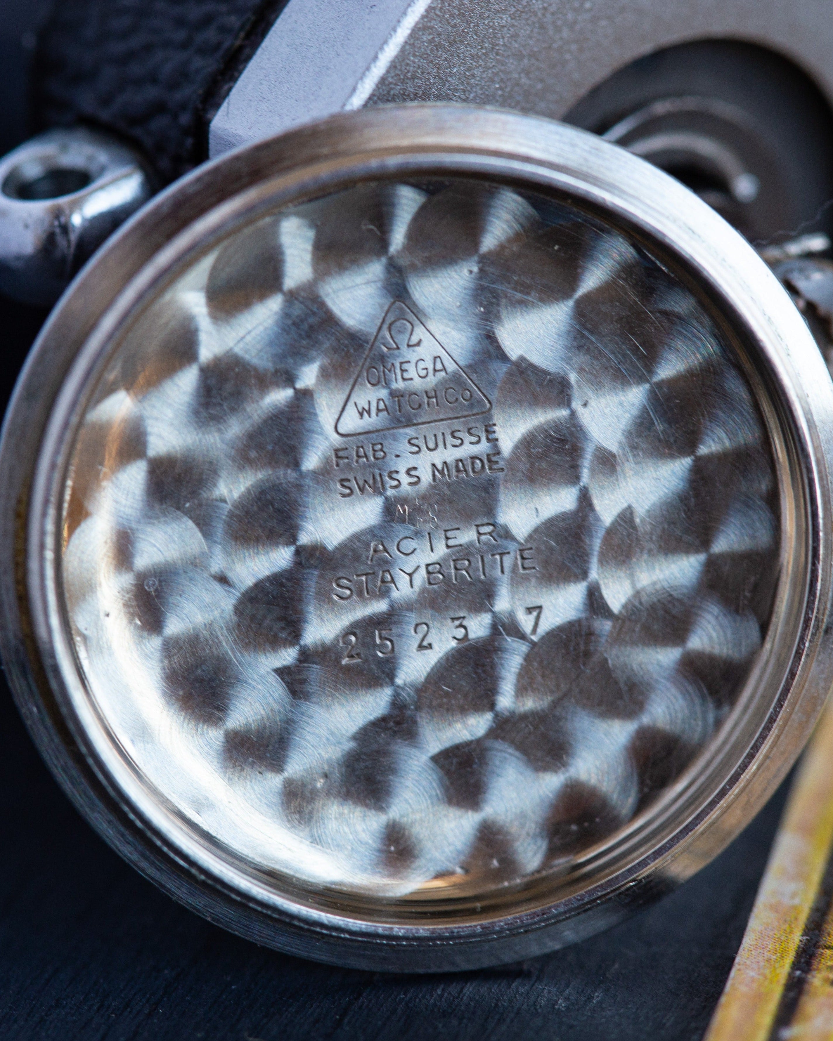 Vintage Watch «Omega Antimagnetic Cal.230» - Swiss Luxury Watch - VintageDuMarko