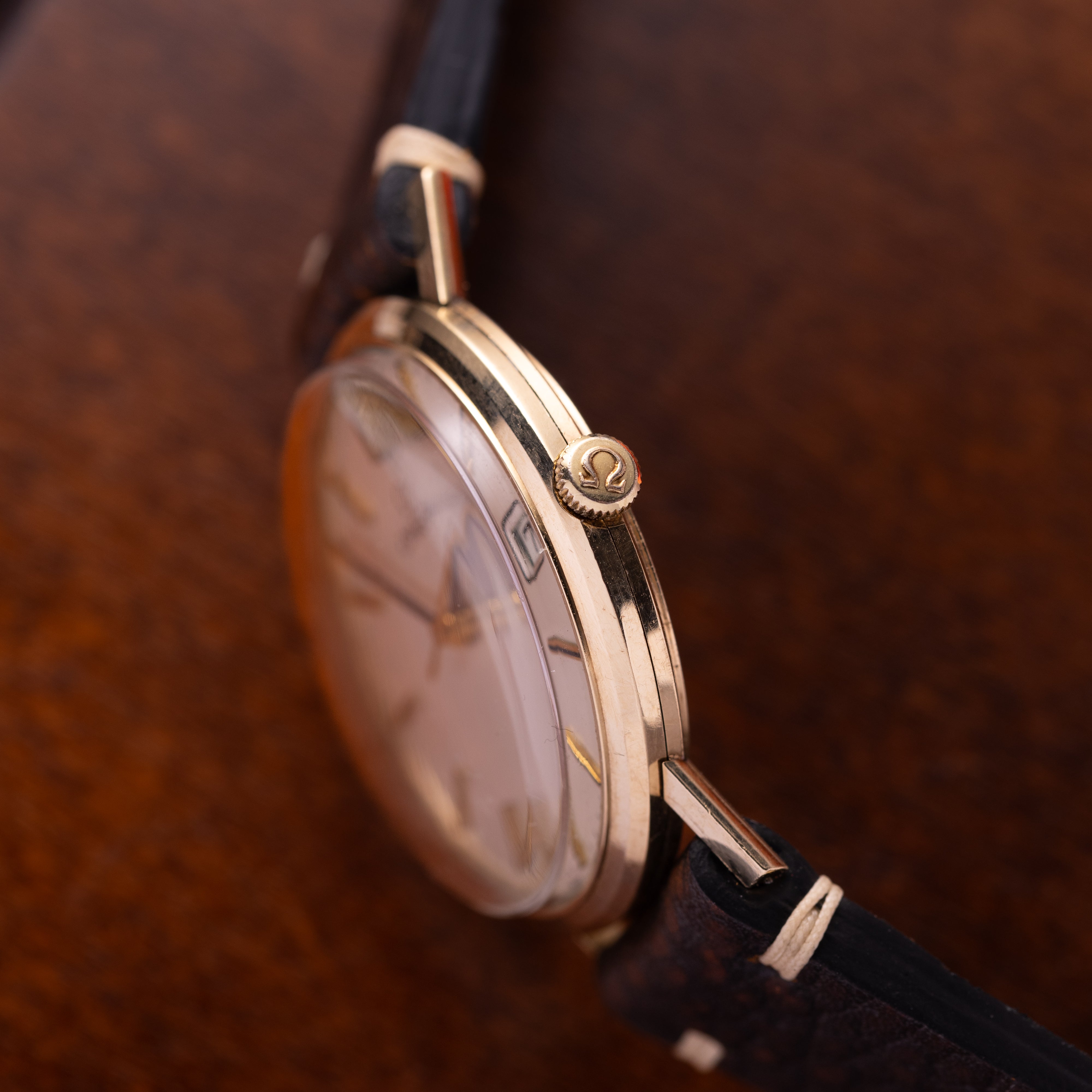 Vintage watch Omega Solid Gold, Art Deco from 1970s - VintageDuMarko