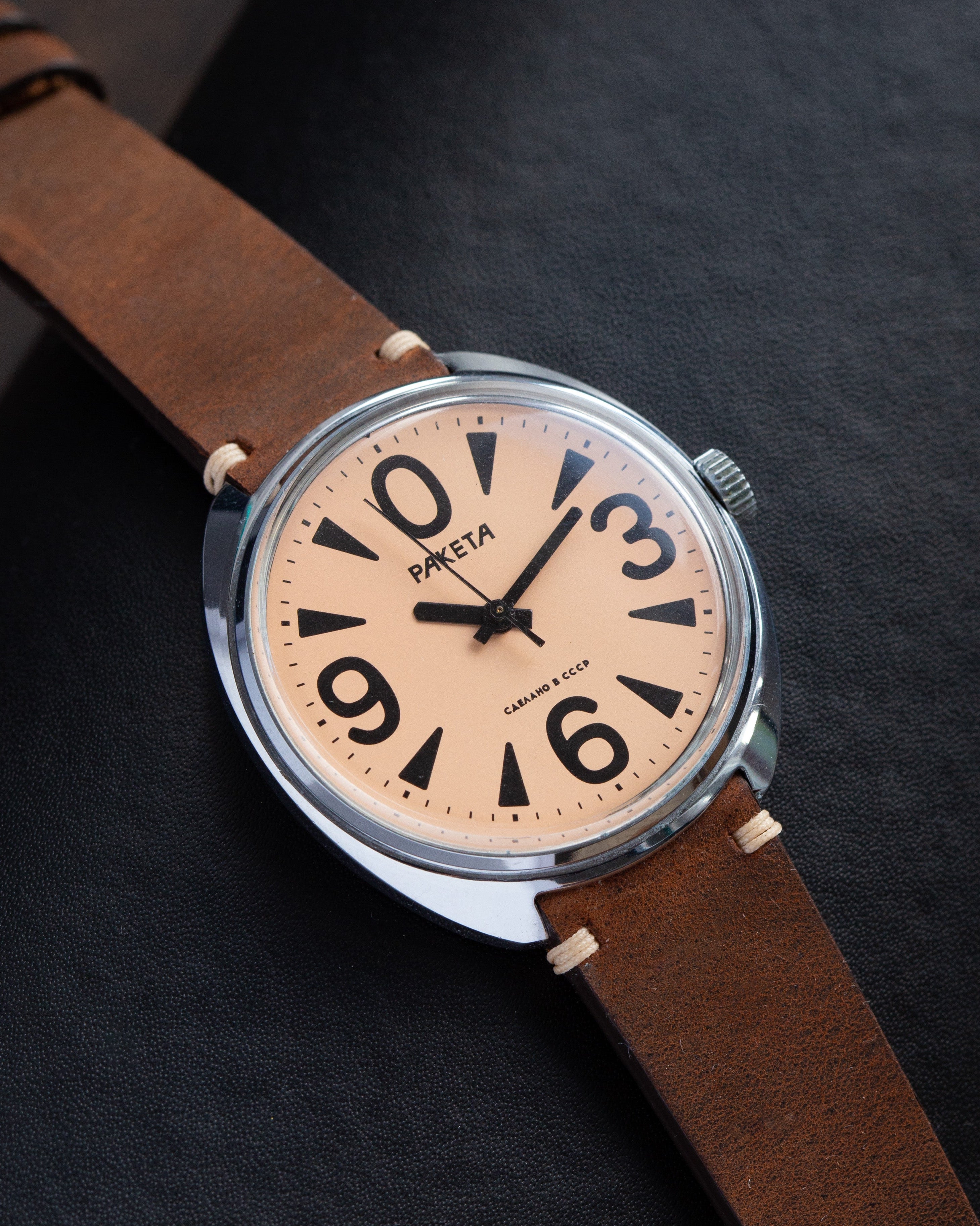 Vintage Watch «Raketa Big Zero Salmon Dial Cal.2609» - Soviet Men's Wrist Watch - VintageDuMarko