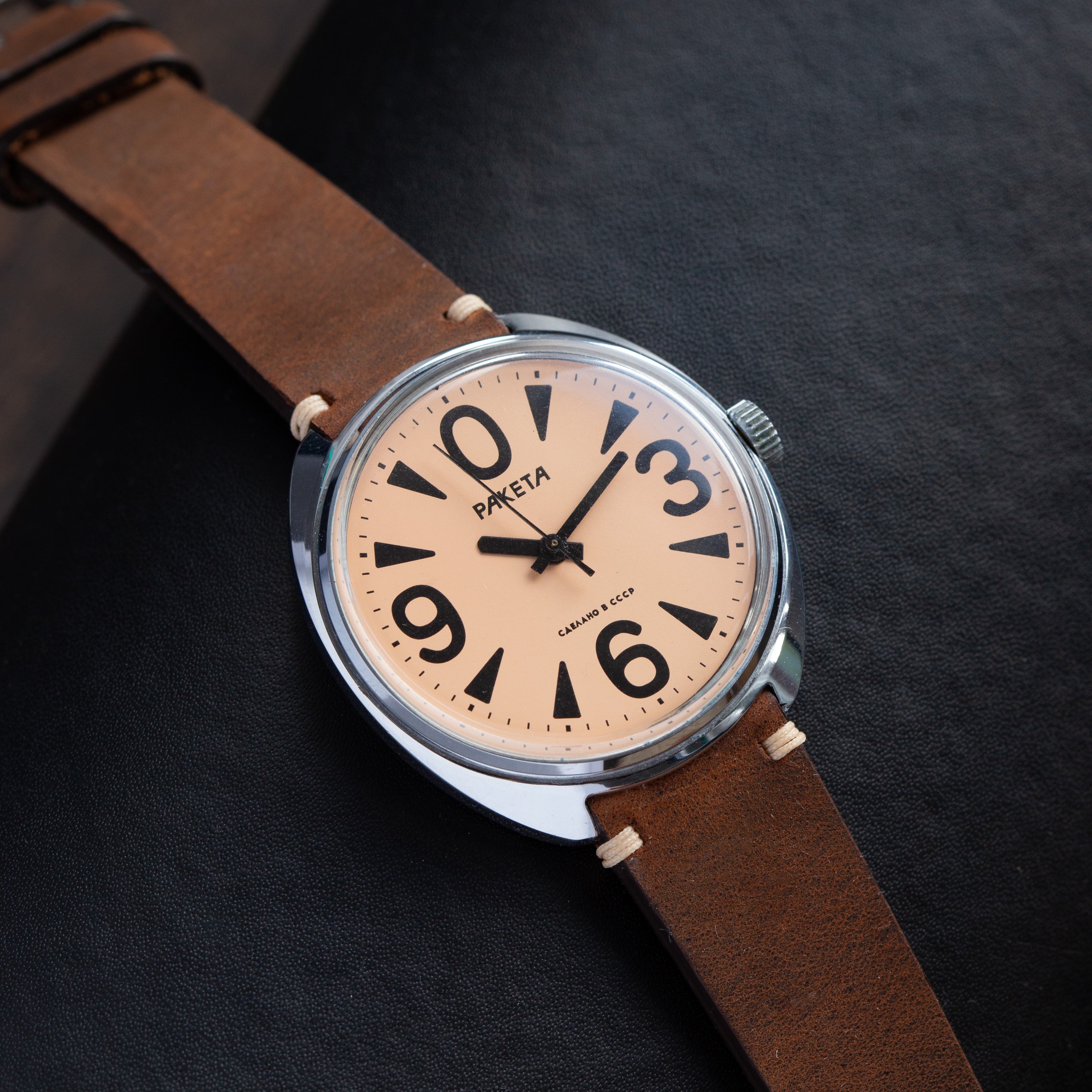 Vintage Watch «Raketa Big Zero Salmon Dial Cal.2609» - Soviet Men's Wrist Watch - VintageDuMarko