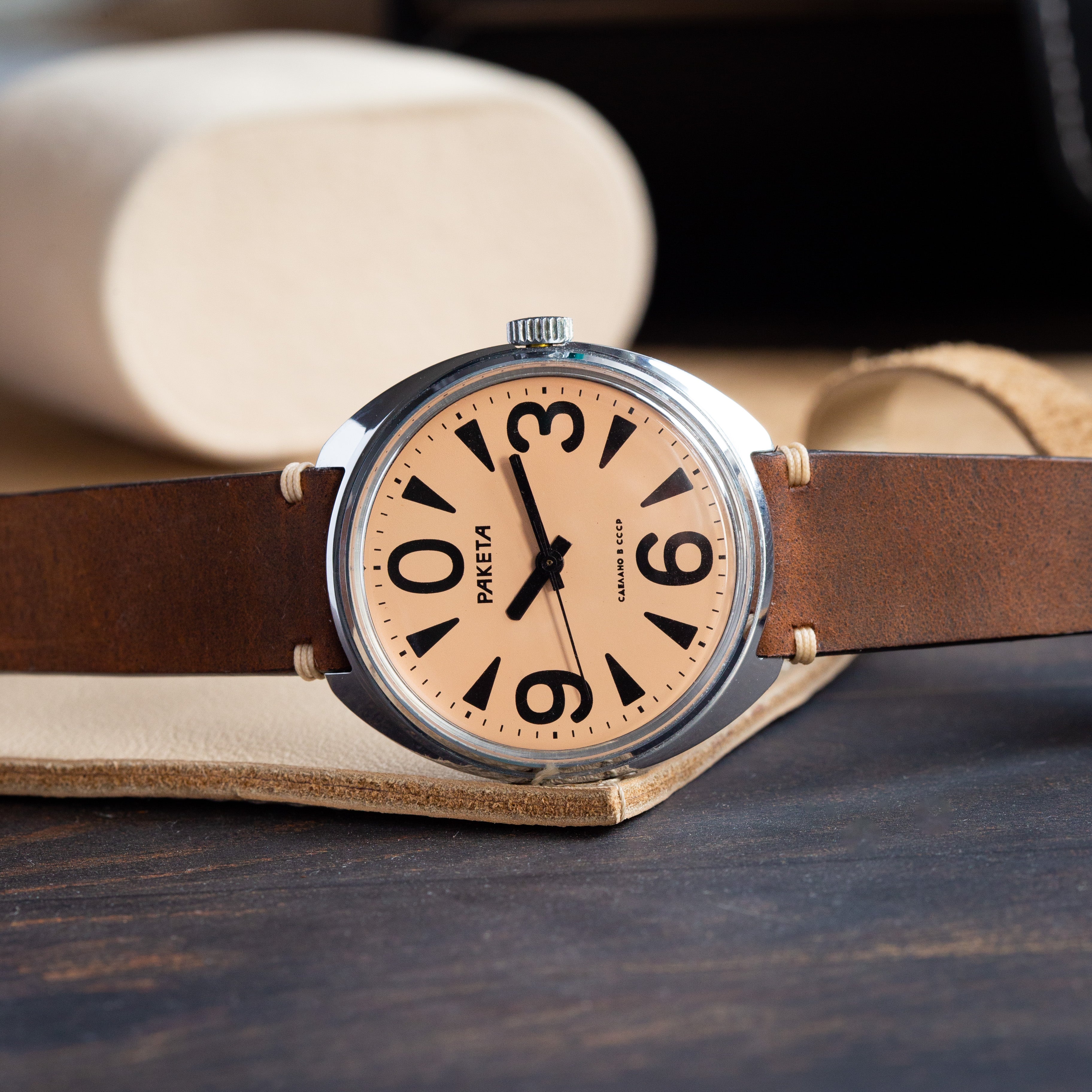 Vintage Watch «Raketa Big Zero Salmon Dial Cal.2609» - Soviet Men's Wrist Watch - VintageDuMarko