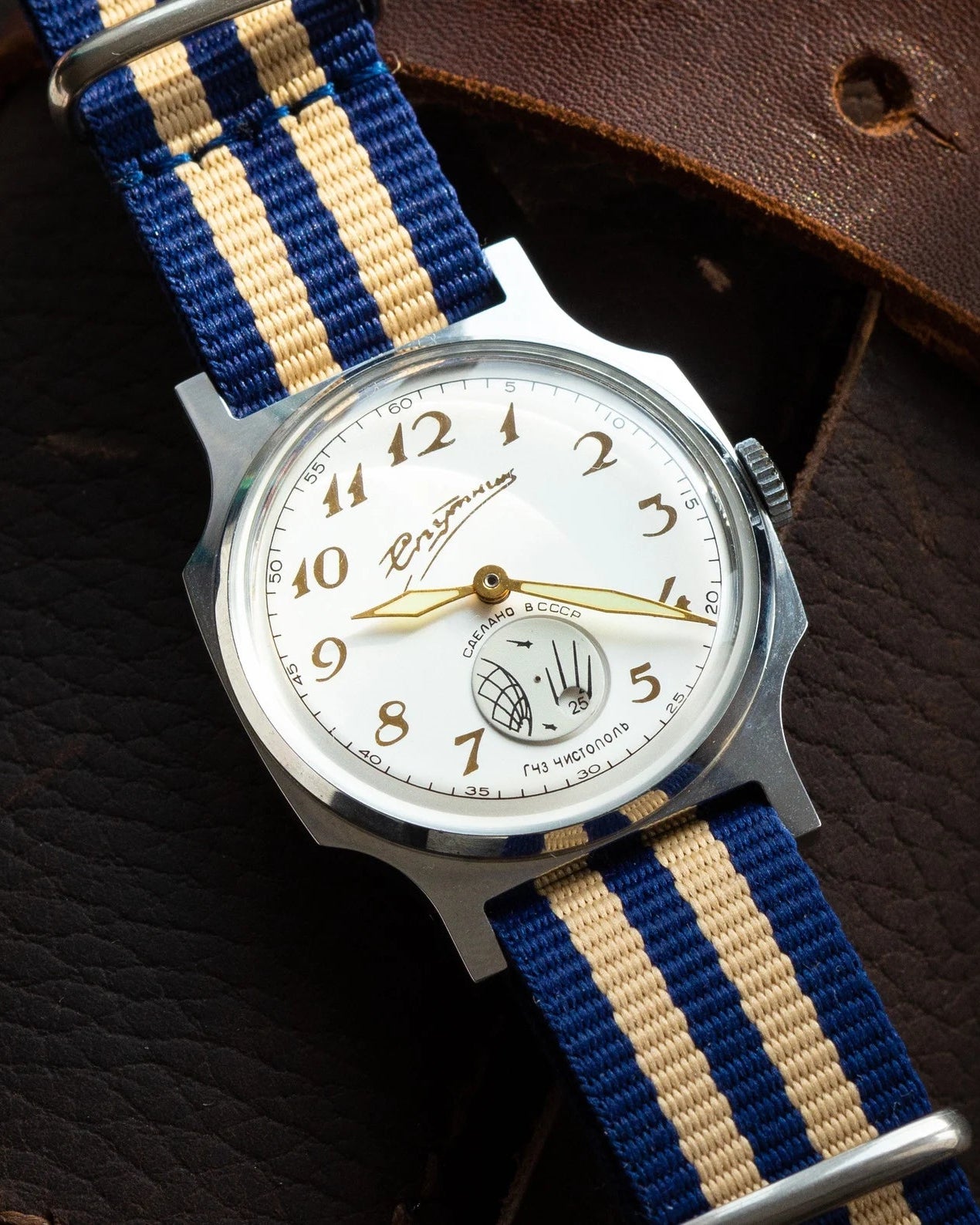 Vintage Watch «Sputnik» - Space Theme Sputnik Watch - VintageDuMarko