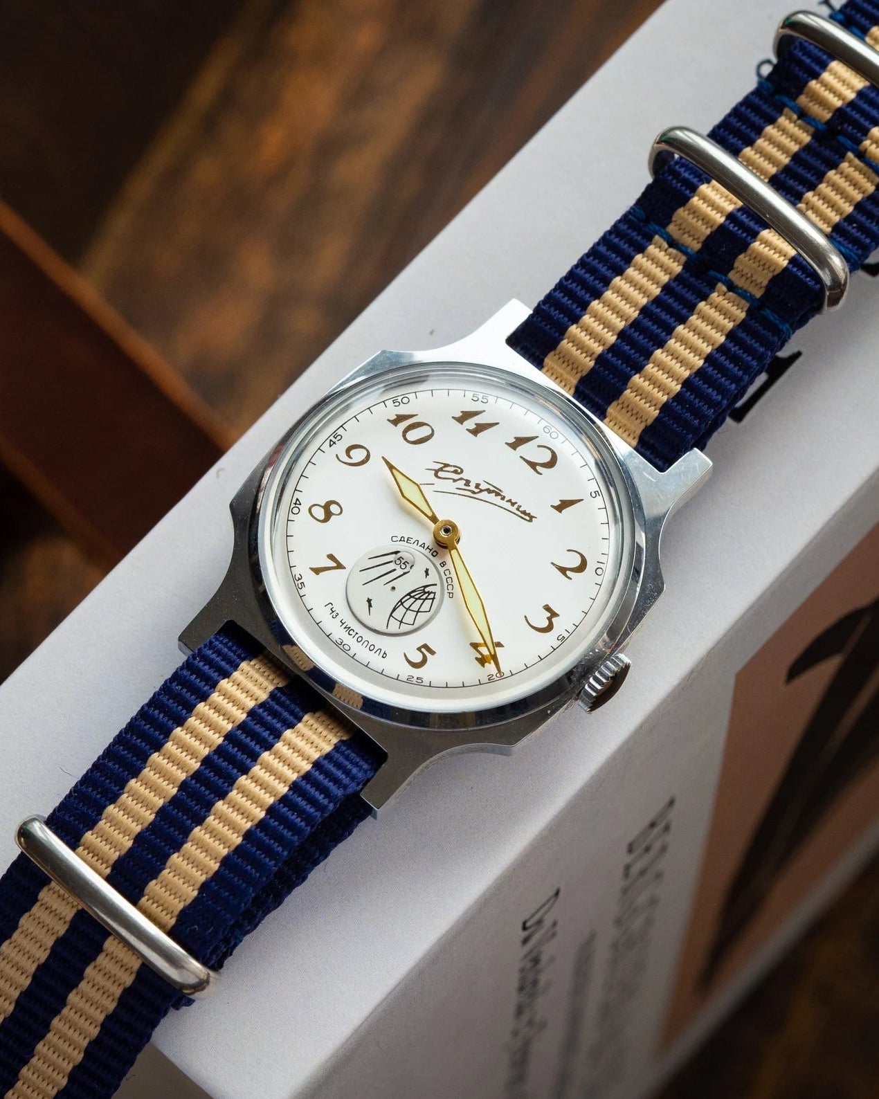 Vintage Watch «Sputnik» - Space Theme Sputnik Watch - VintageDuMarko