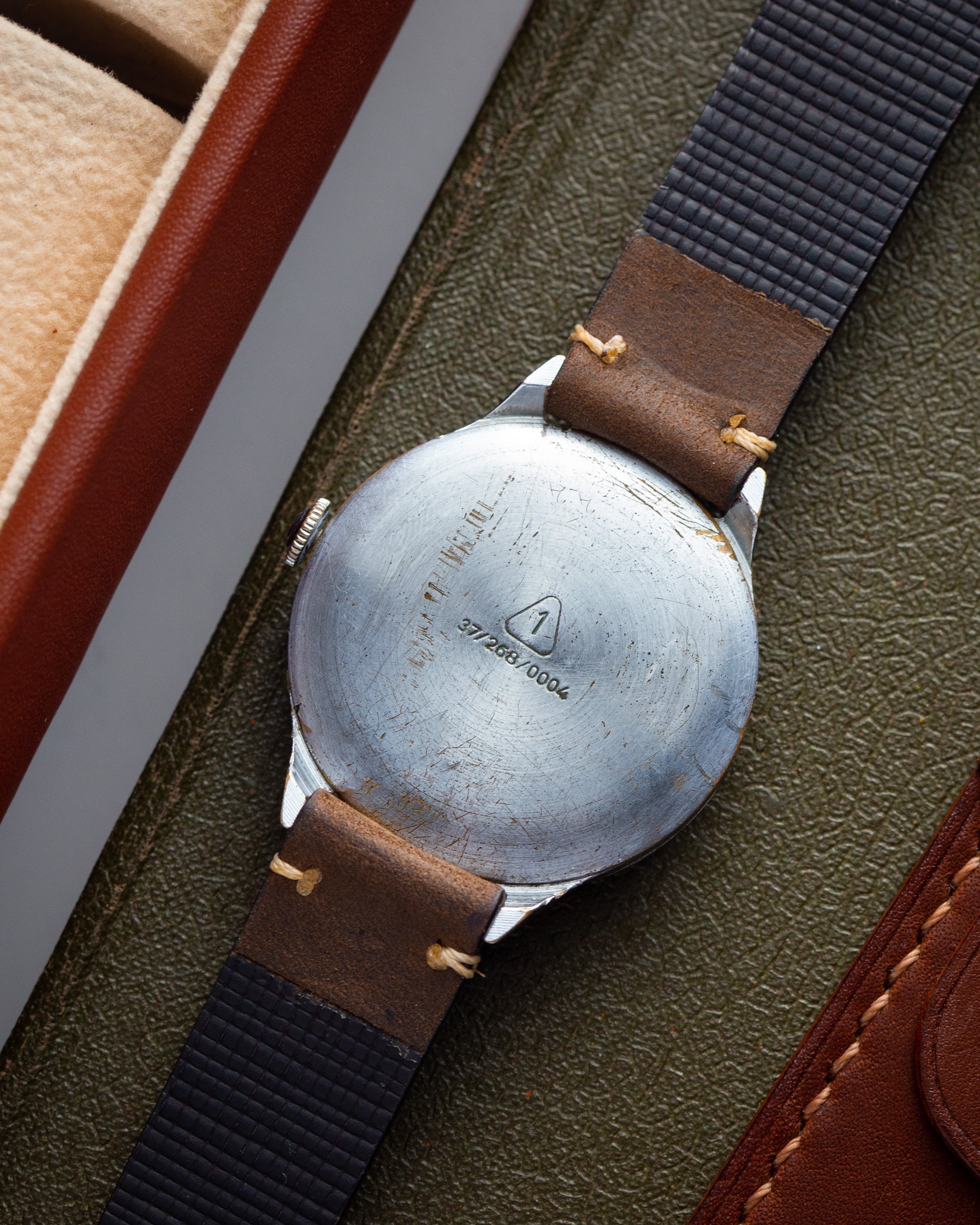 Vintage Watch "UMF Ruhla", German Watch with Chocolate Dial - VintageDuMarko