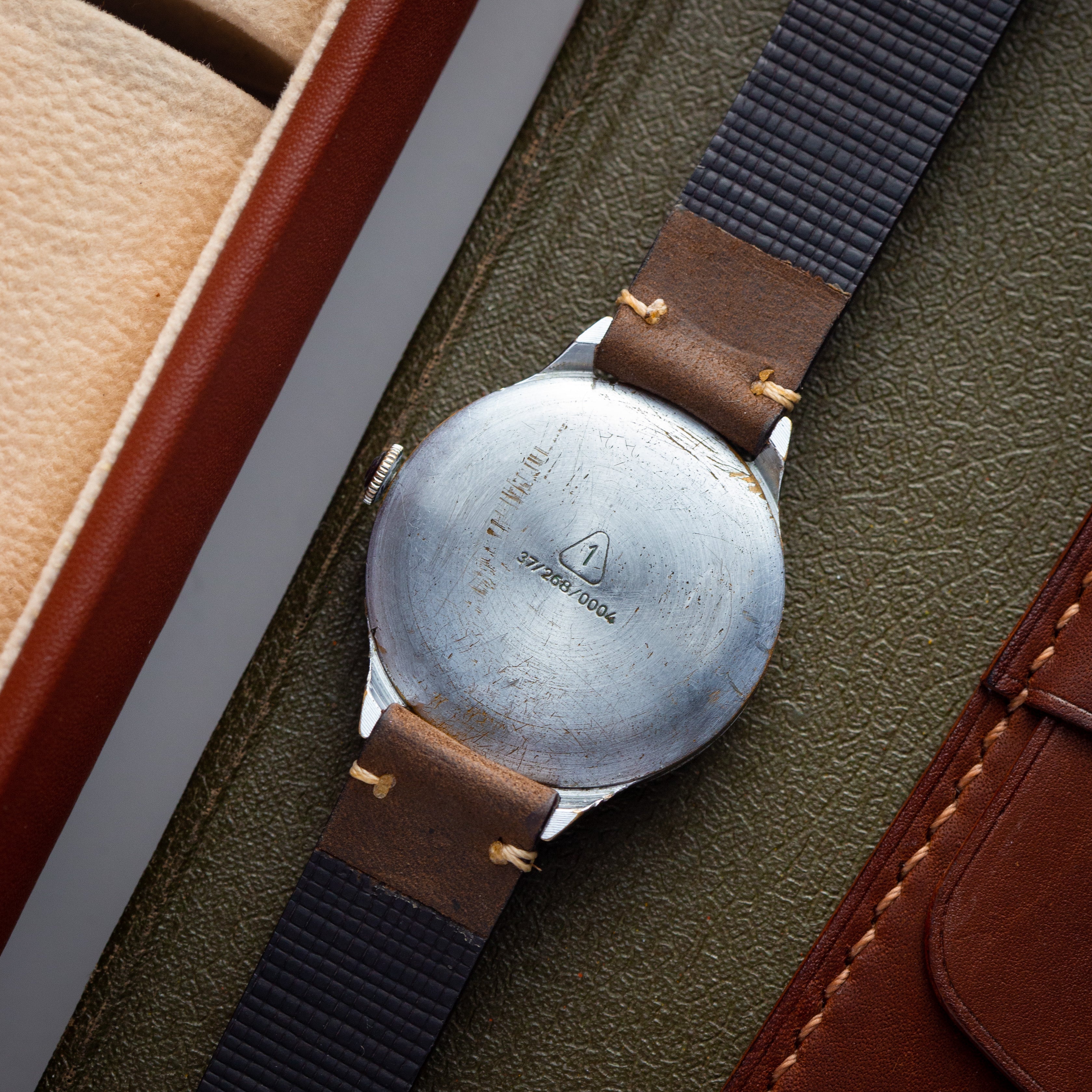 Vintage Watch "UMF Ruhla", German Watch with Chocolate Dial - VintageDuMarko