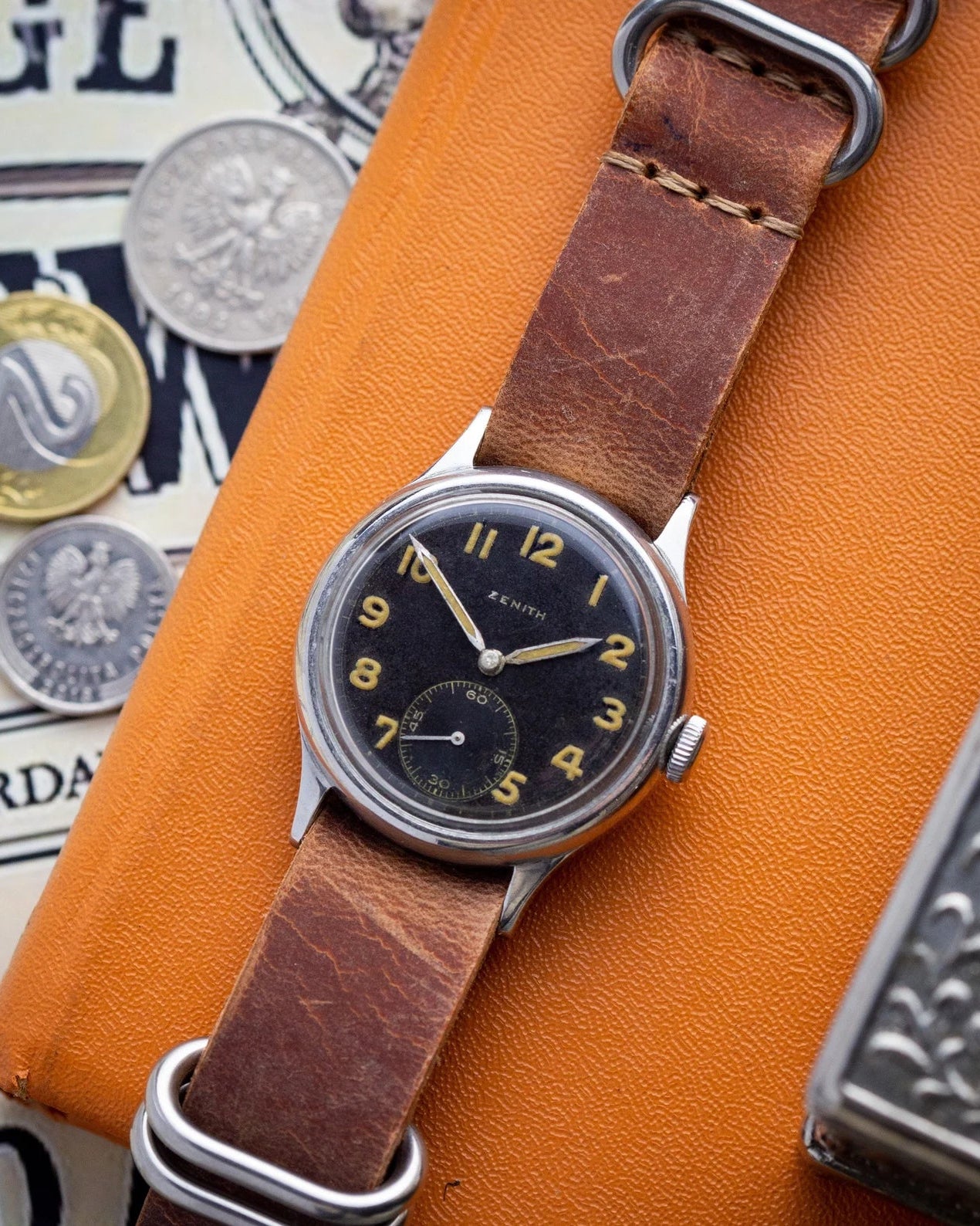 Vintage "Zenith DH" Military WW2 Watch, Swiss Made - VintageDuMarko