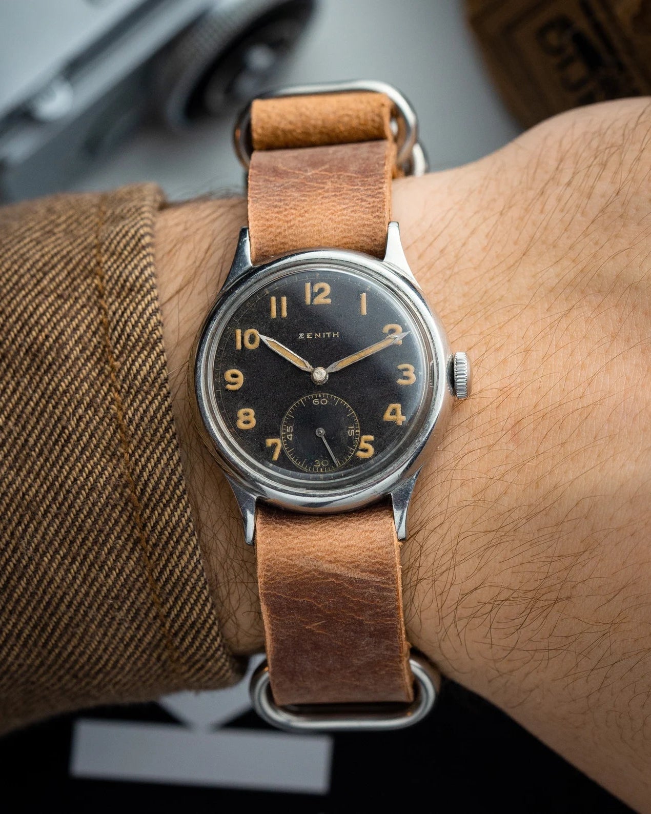 Vintage "Zenith DH" Military WW2 Watch, Swiss Made - VintageDuMarko