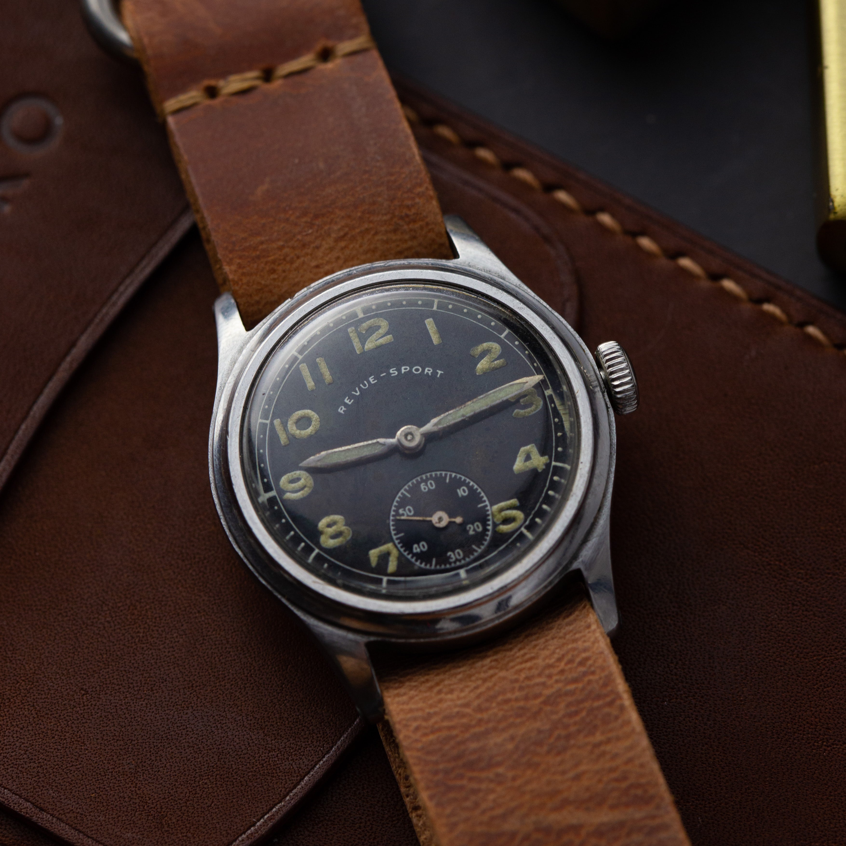 Watch «Revue-Sport» - Vintage WW2 Watch - VintageDuMarko