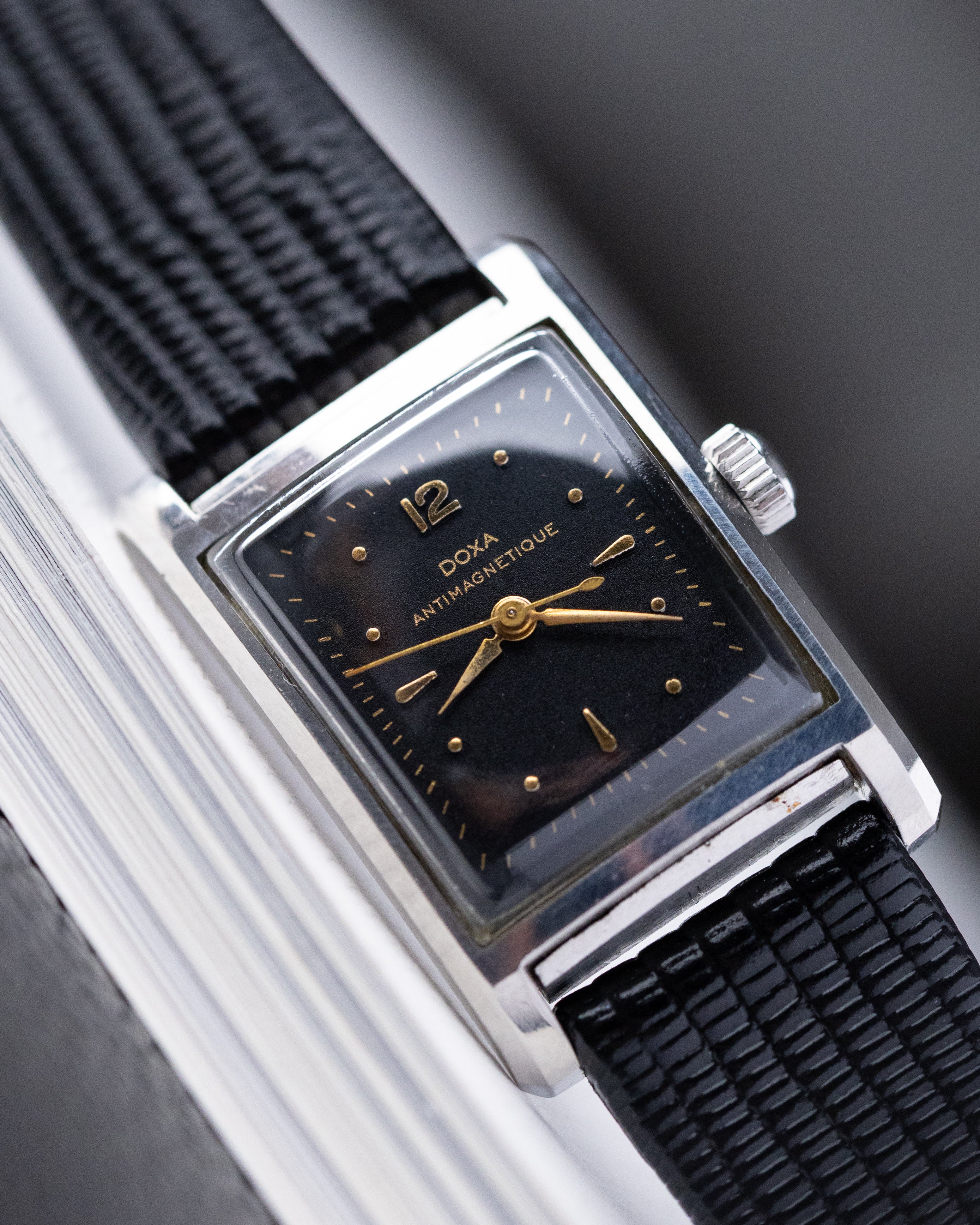 Doxa Vintage Art Deco Tank, Black Gilt Dial, Early Hermetic Sealed and Antimagnetic from 1940's - DuMarko