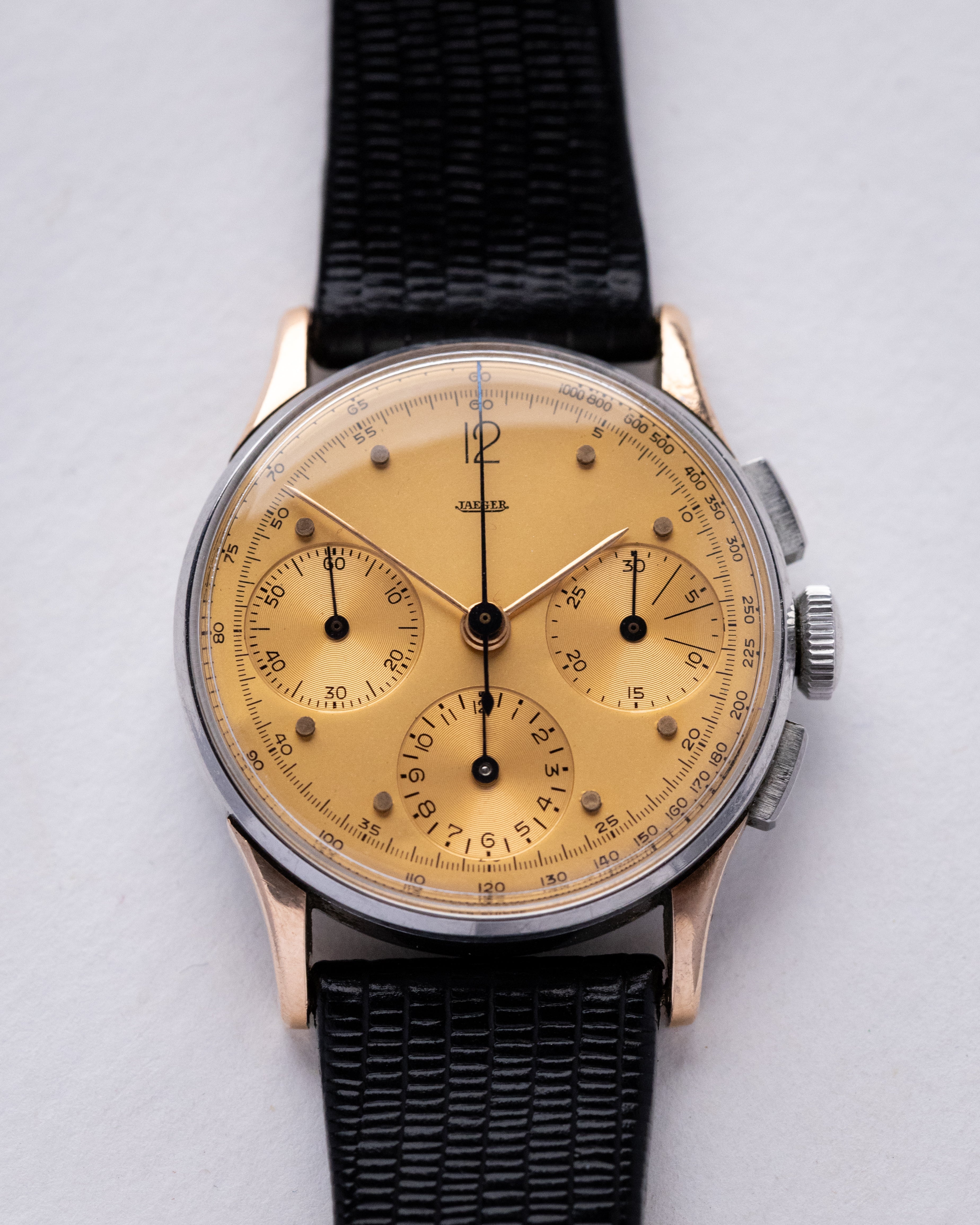 Jaeger LeCoultre Chronograph Ref. 22485 – Two - Tone Steel & 18K Rose Gold, Salmon dial, 1940s - DuMarko