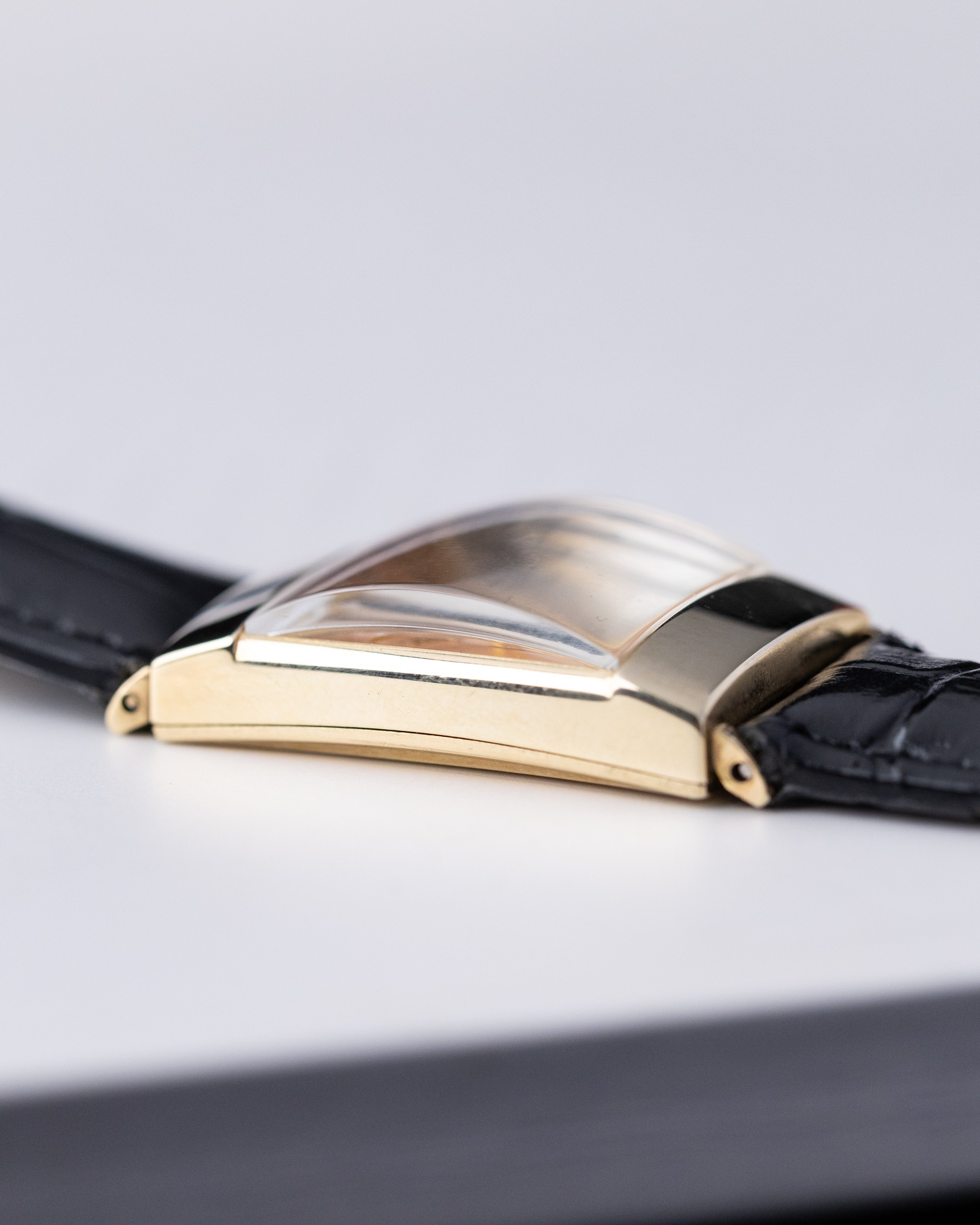 Longines Vintage Art Deco Tank, Rare Salmon Dial, 10K Gold - Filled Case, Cal. 9LT from 1953 - DuMarko