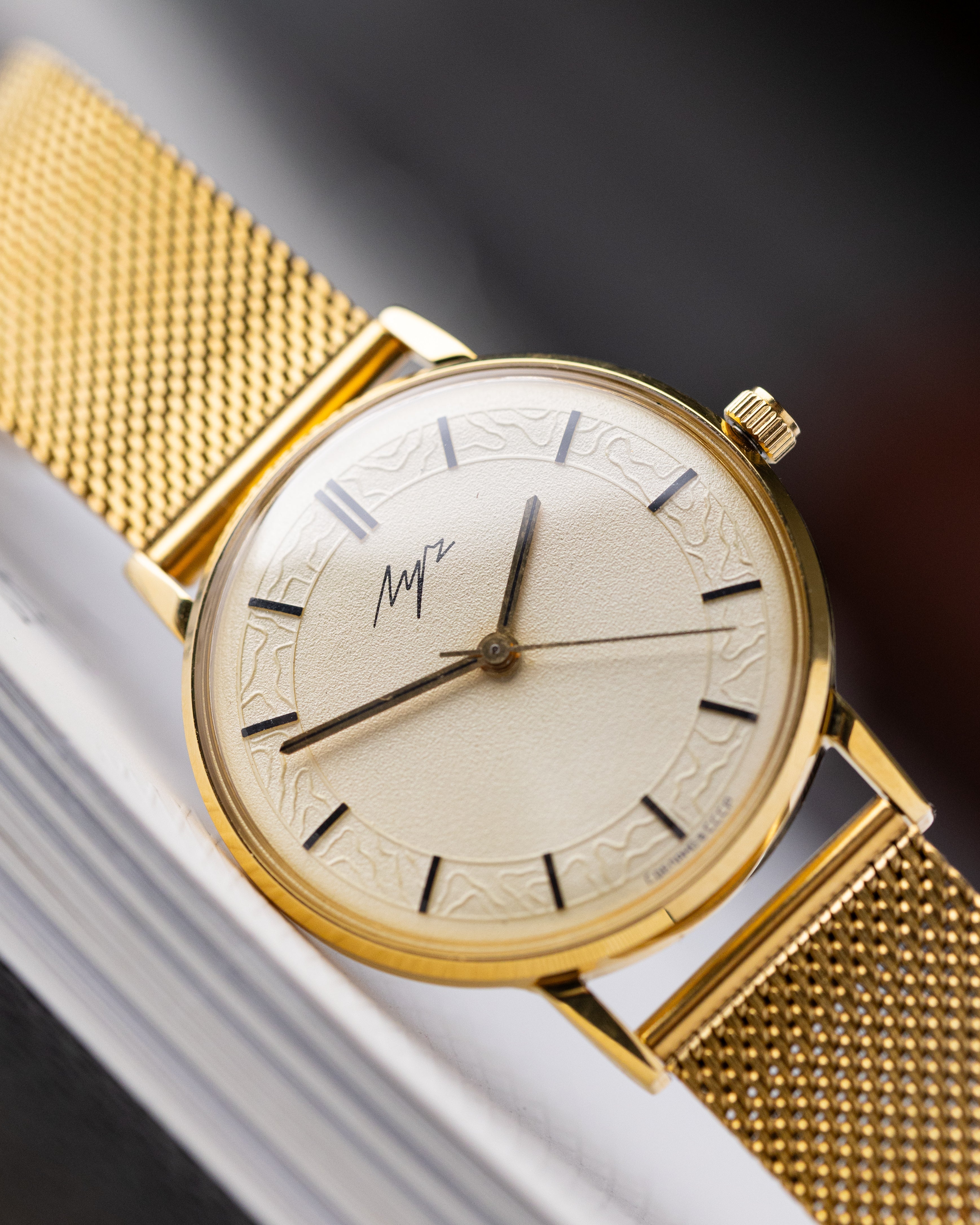 Luch Vintage Soviet Watch, Textured dial, Cal. 2209, Made in USSR - DuMarko