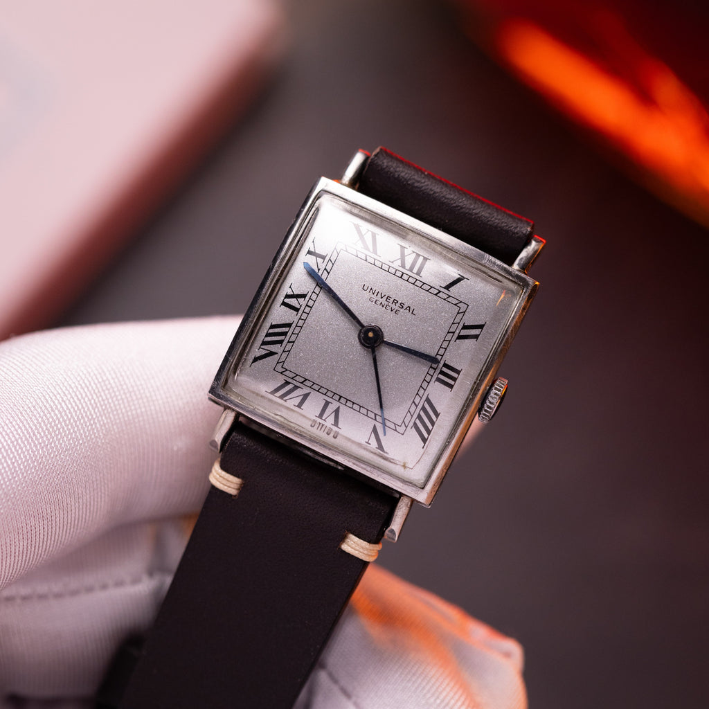 Luxury Vintage Universal Geneve watch from 1950's - VintageDuMarko