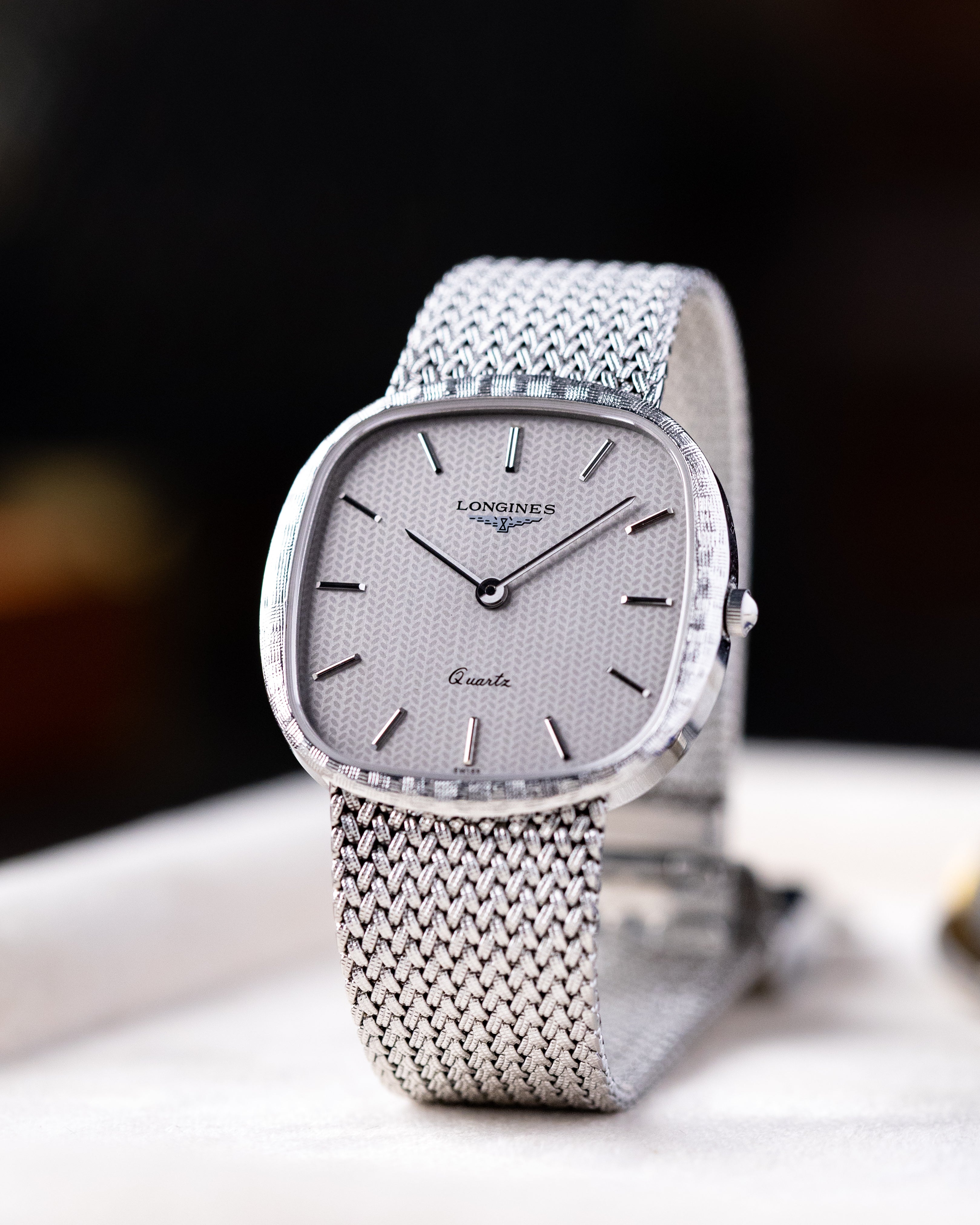 Neo - Vintage Longines Fashion Watch, Ellipse Case, Quartz from 1980’s - DuMarko