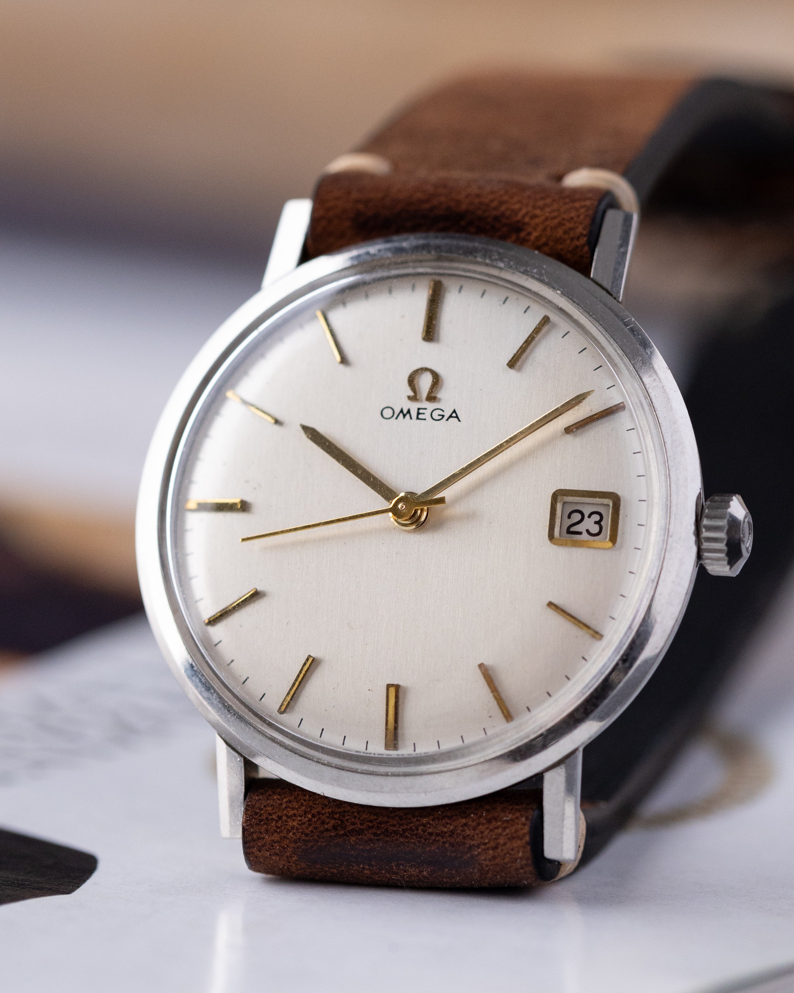 Vintage Omega Watch, Cream Dial, Date window, Cal. 610 from 1964