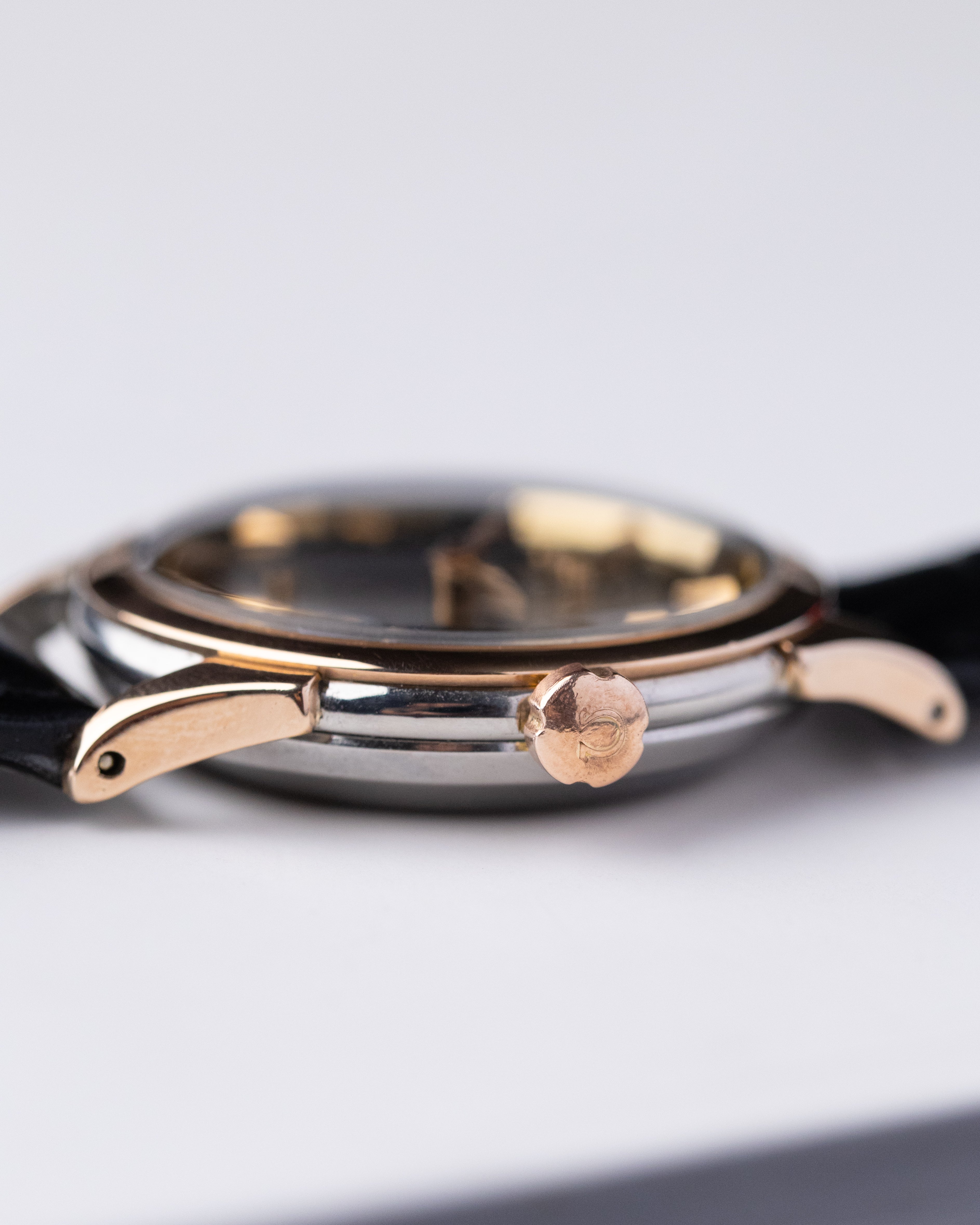 Omega Constellation, Vintage Swiss Watch, Ref. 2852 - 4 SC, Black Crosshair Dial from 1958 - DuMarko