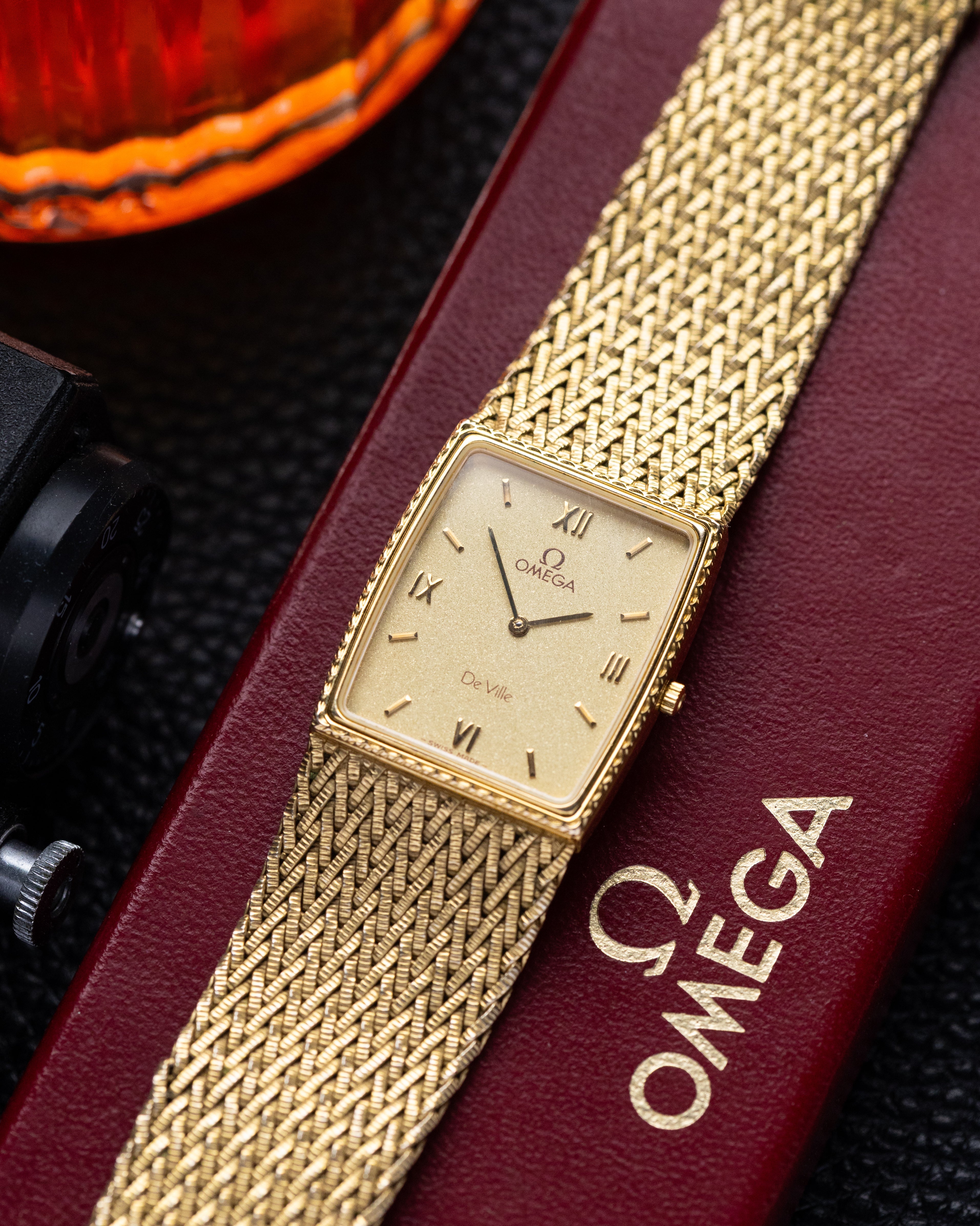 Omega De Ville, Quartz Cal. 1377, Luxury Swiss Unisex Watch from 1975 - DuMarko