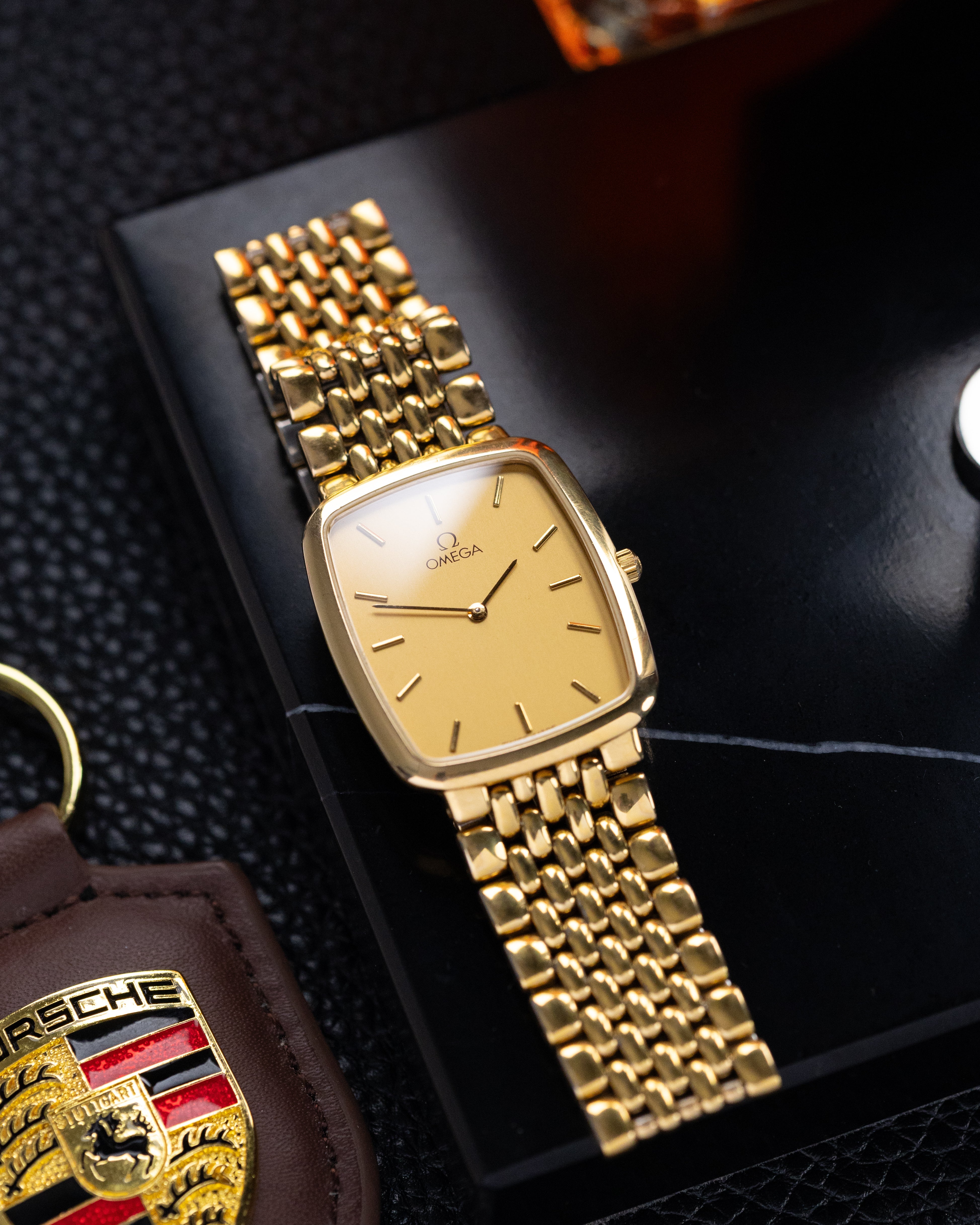 Omega De Ville, Vintage Quartz Watch, Extra Slim Dress Case from 1986 - DuMarko