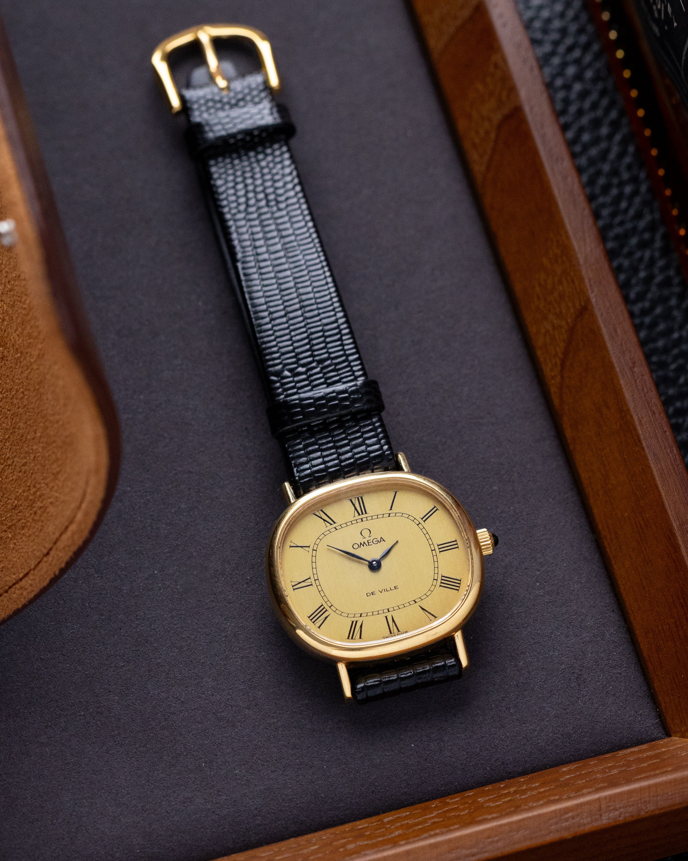 Omega De Ville, Vintage Swiss Dress Luxury Watch, Cushion/Pillow case, Ref 111.0133 from 1977 - DuMarko