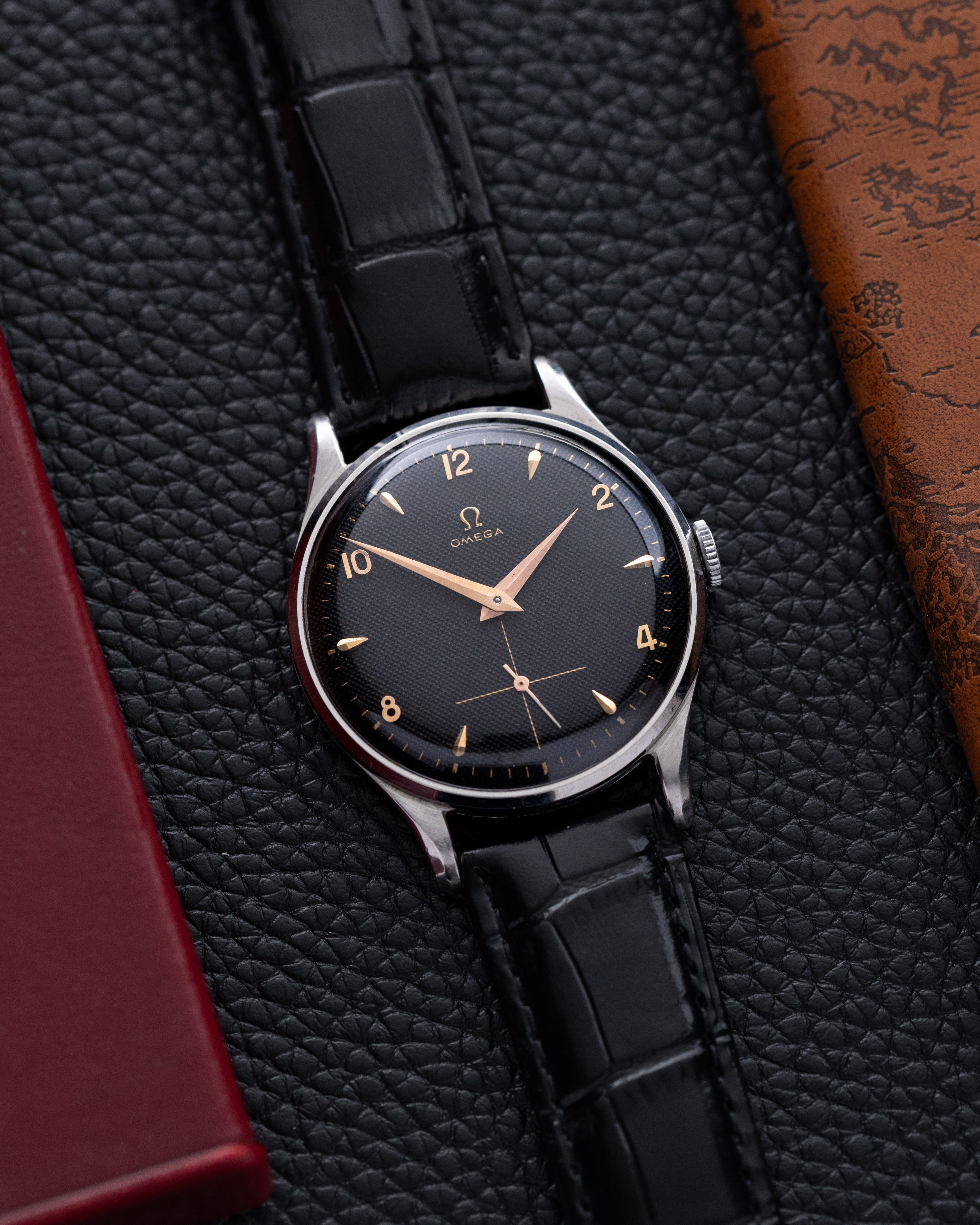 Omega Rare Vintage Swiss watch, Ref. 2181 - 5, Honeycomb Dial, Jumbo case from 1947 - DuMarko