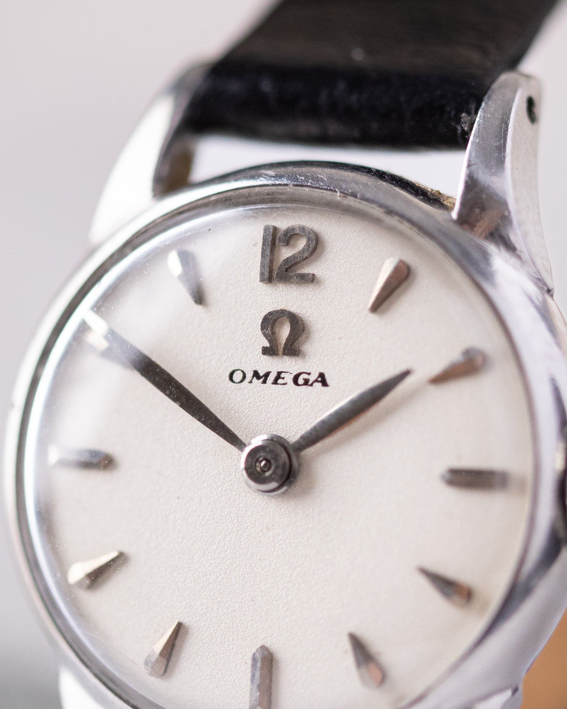 Omega Vintage Dainty Women's watch, Cal. 244 from 1954 - DuMarko