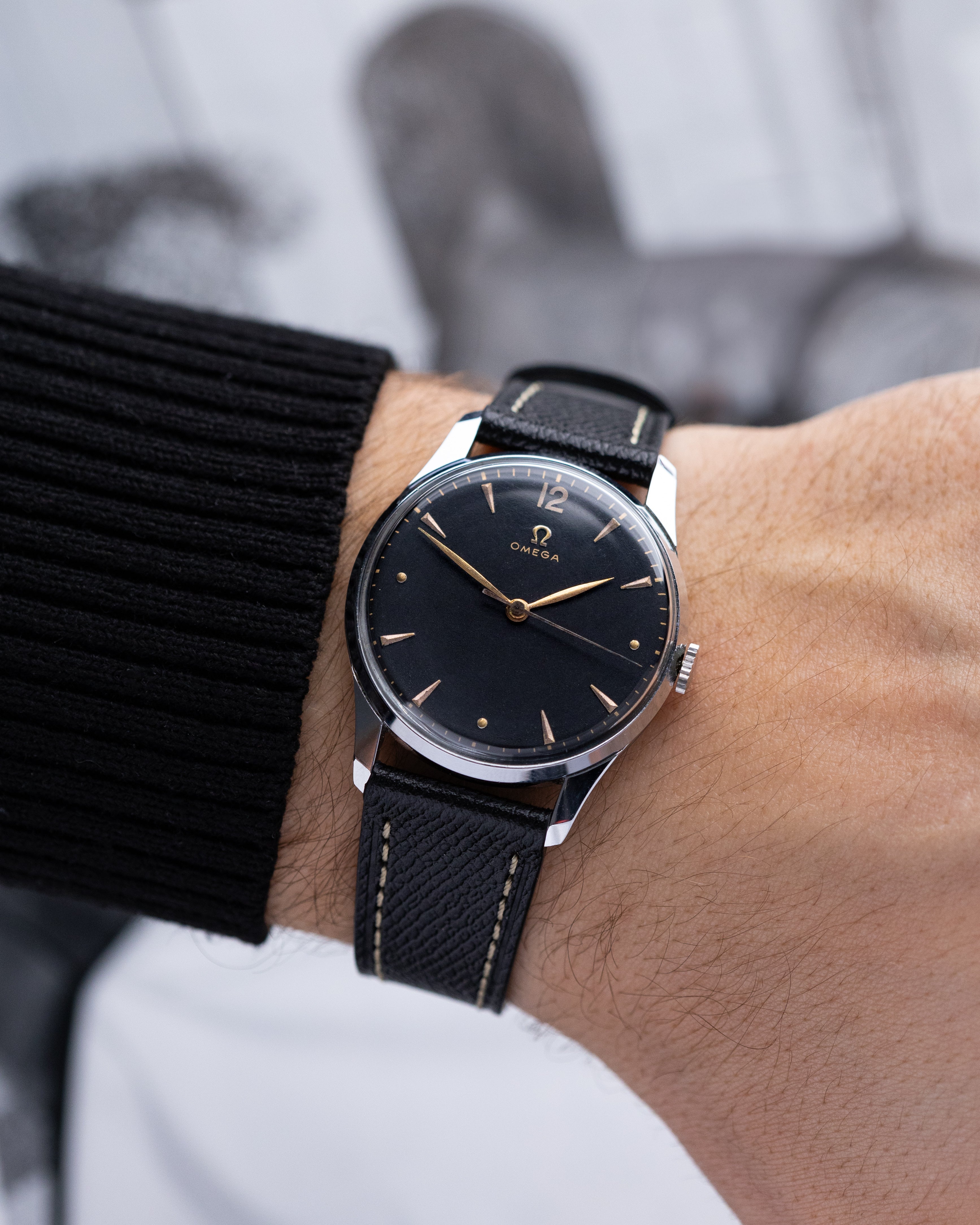 Omega Vintage Swiss Watch, Black Gilt Dial, Art Deco Style, Cal. 283 from 1947 - DuMarko