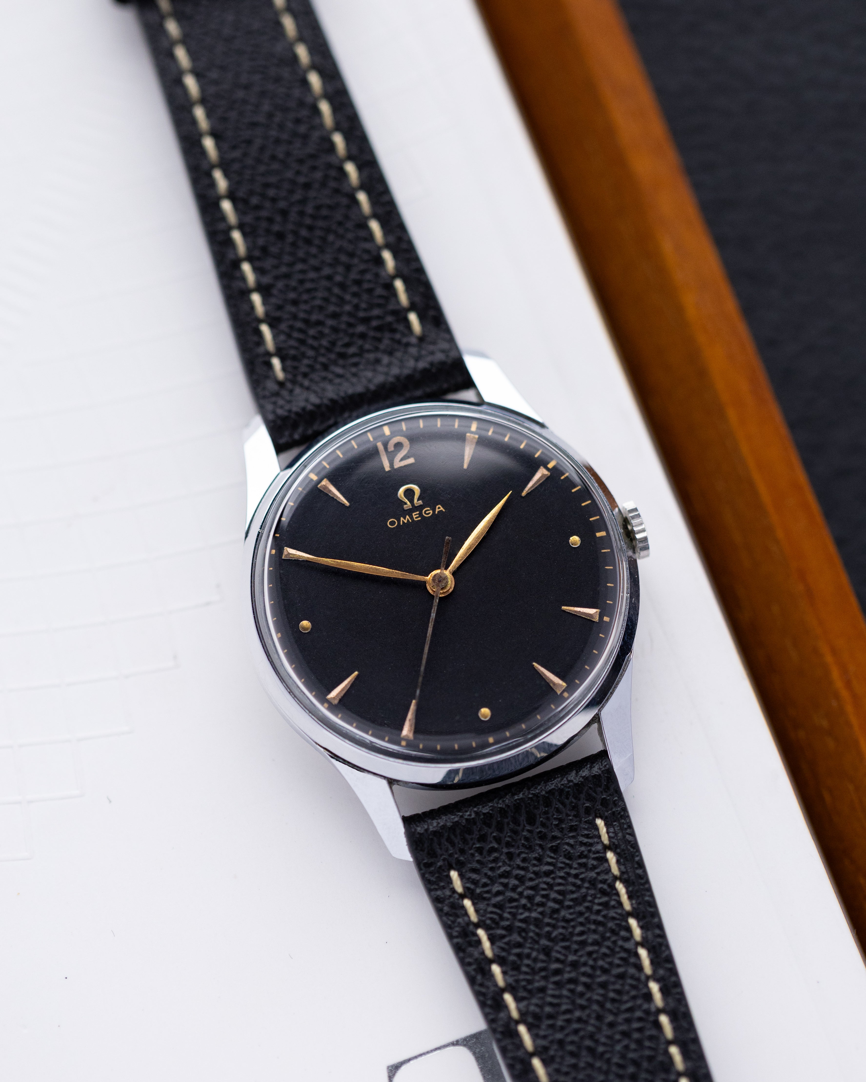 Omega Vintage Swiss Watch, Black Gilt Dial, Art Deco Style, Cal. 283 from 1947 - DuMarko