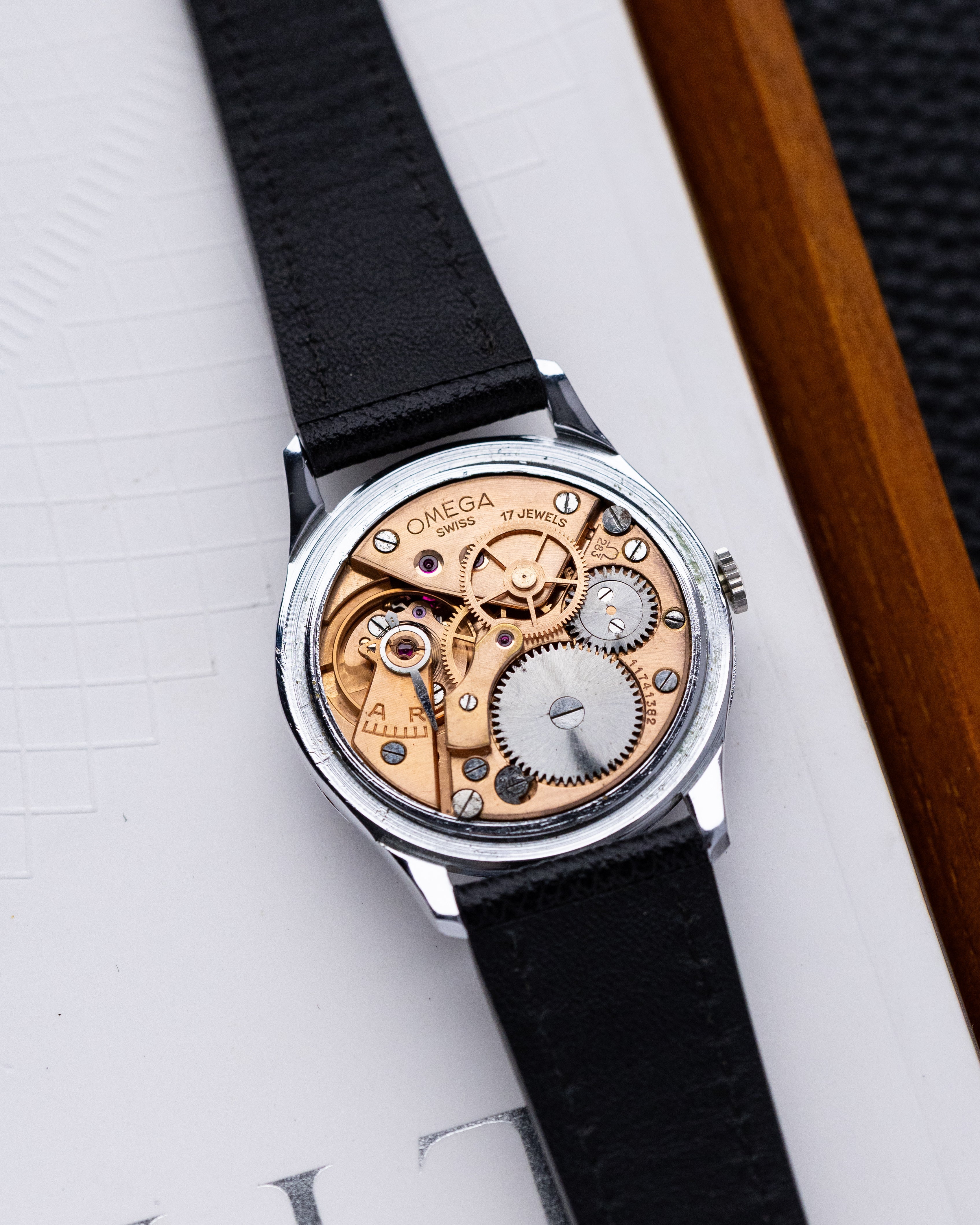 Omega Vintage Swiss Watch, Black Gilt Dial, Art Deco Style, Cal. 283 from 1947 - DuMarko