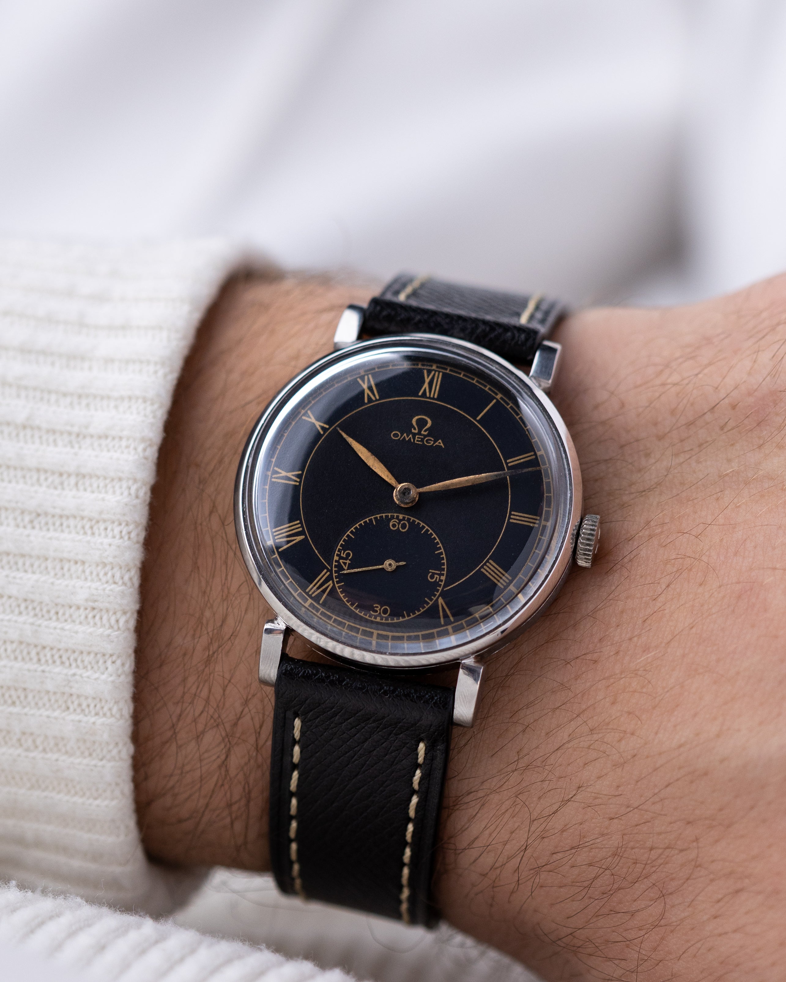 Omega Vintage Swiss watch, Black Gilt Dial, Roman Numerals, Art Deco Style, Cal. 265 SOB T2 from 1935 - DuMarko