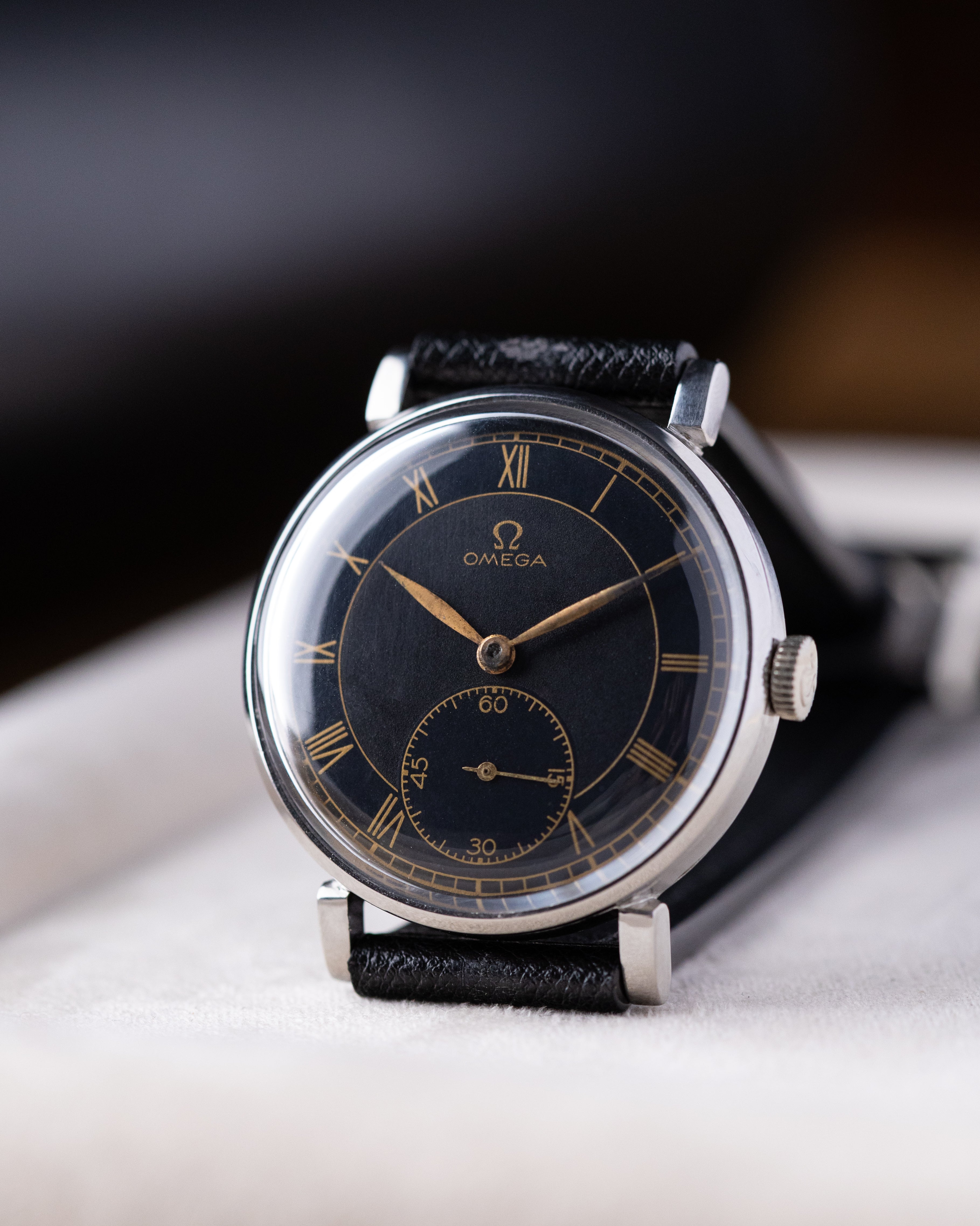 Omega Vintage Swiss watch, Black Gilt Dial, Roman Numerals, Art Deco Style, Cal. 265 SOB T2 from 1935 - DuMarko