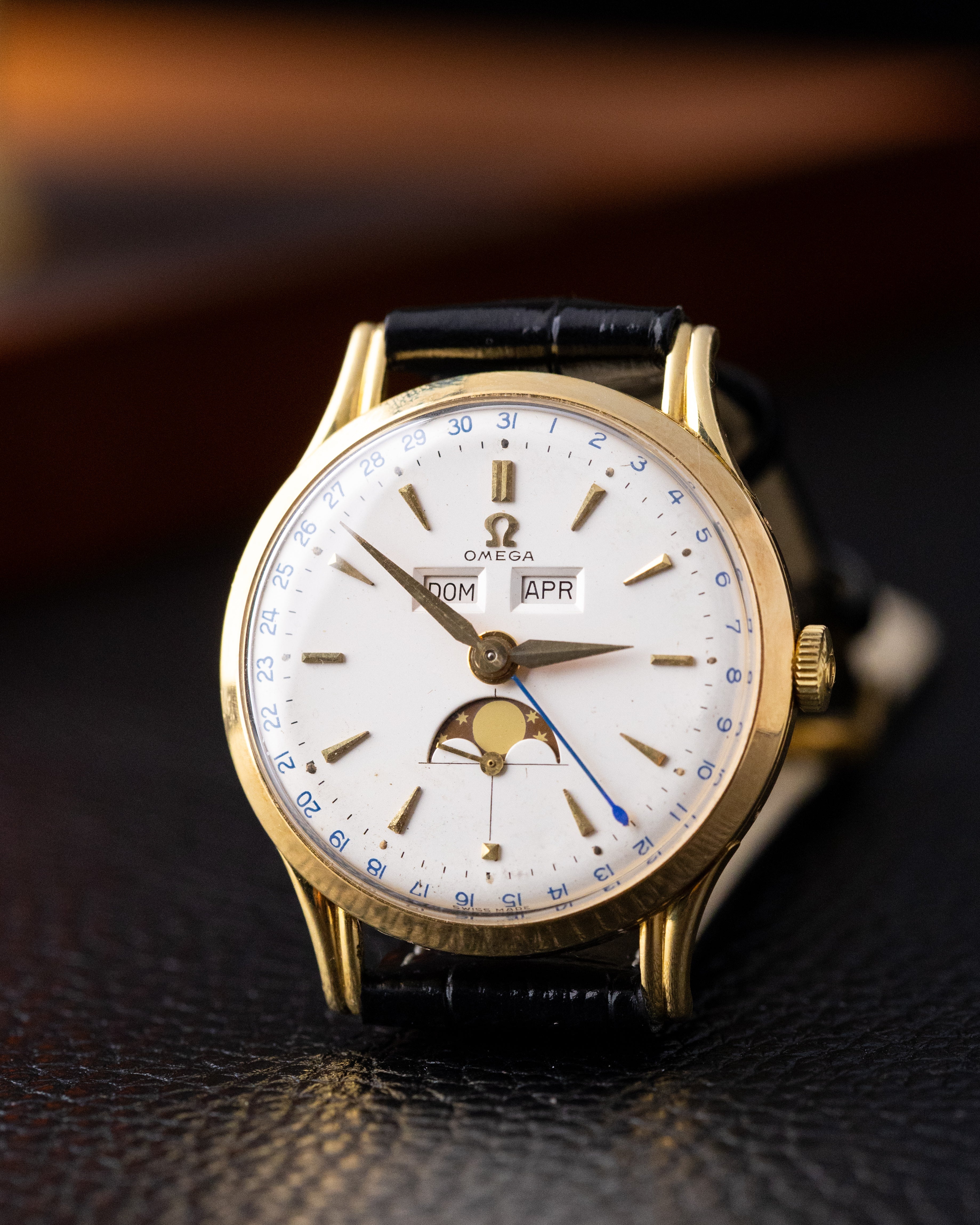 Rare Vintage Omega Cosmic, Swiss Watch, Ref. 2471/2, 18K Solid Gold Case, Triple Calendar Moonphase from 1952 - DuMarko