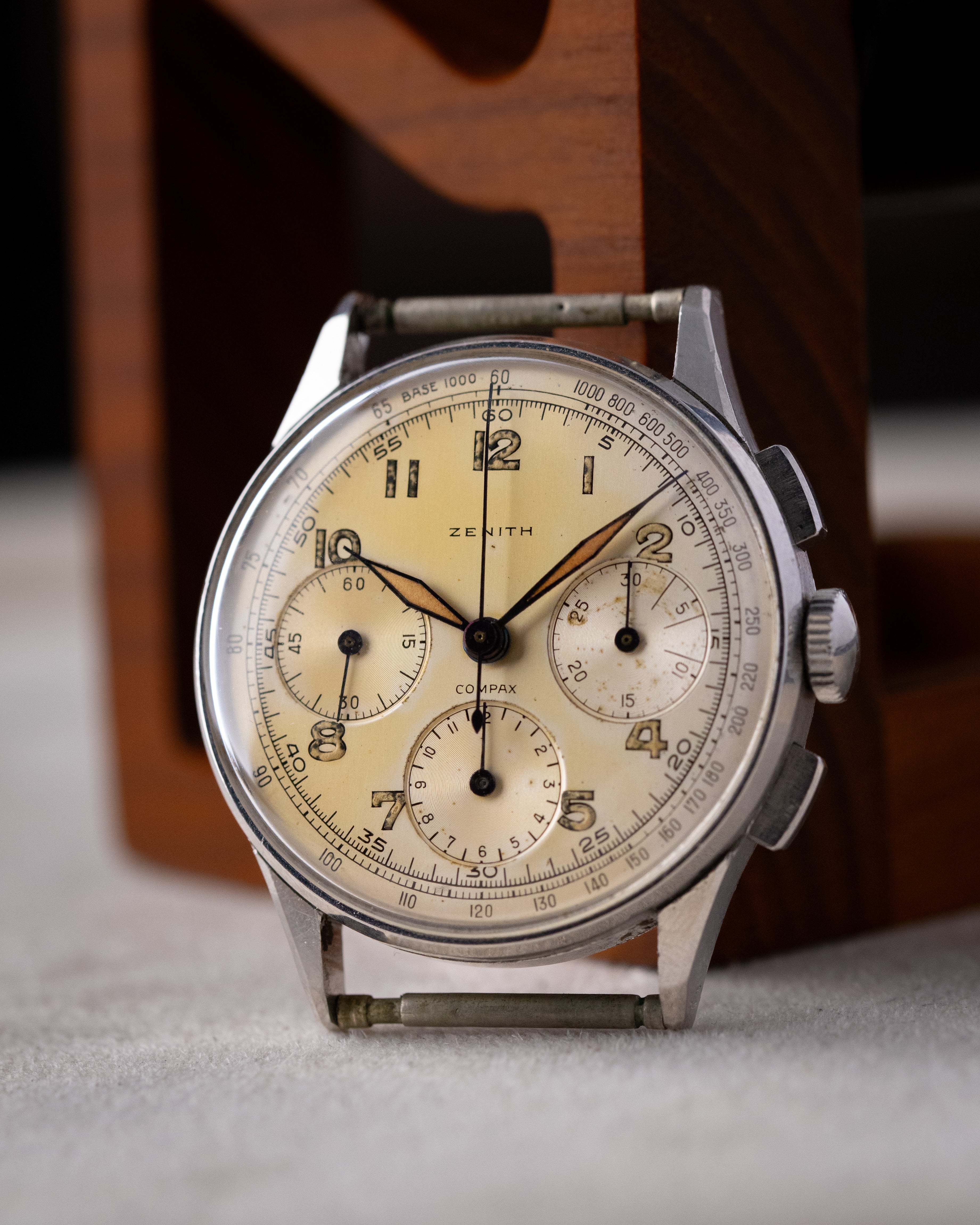 Rare Vintage Zenith/Universal Genève Compax Chronograph, Ref. 22510, Cal. 156, Tri - Register, Cream Patina Dial from 1940s - DuMarko
