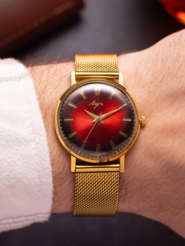 Soviet Minimalist Red "Luch" watch from 1980's - VintageDuMarko