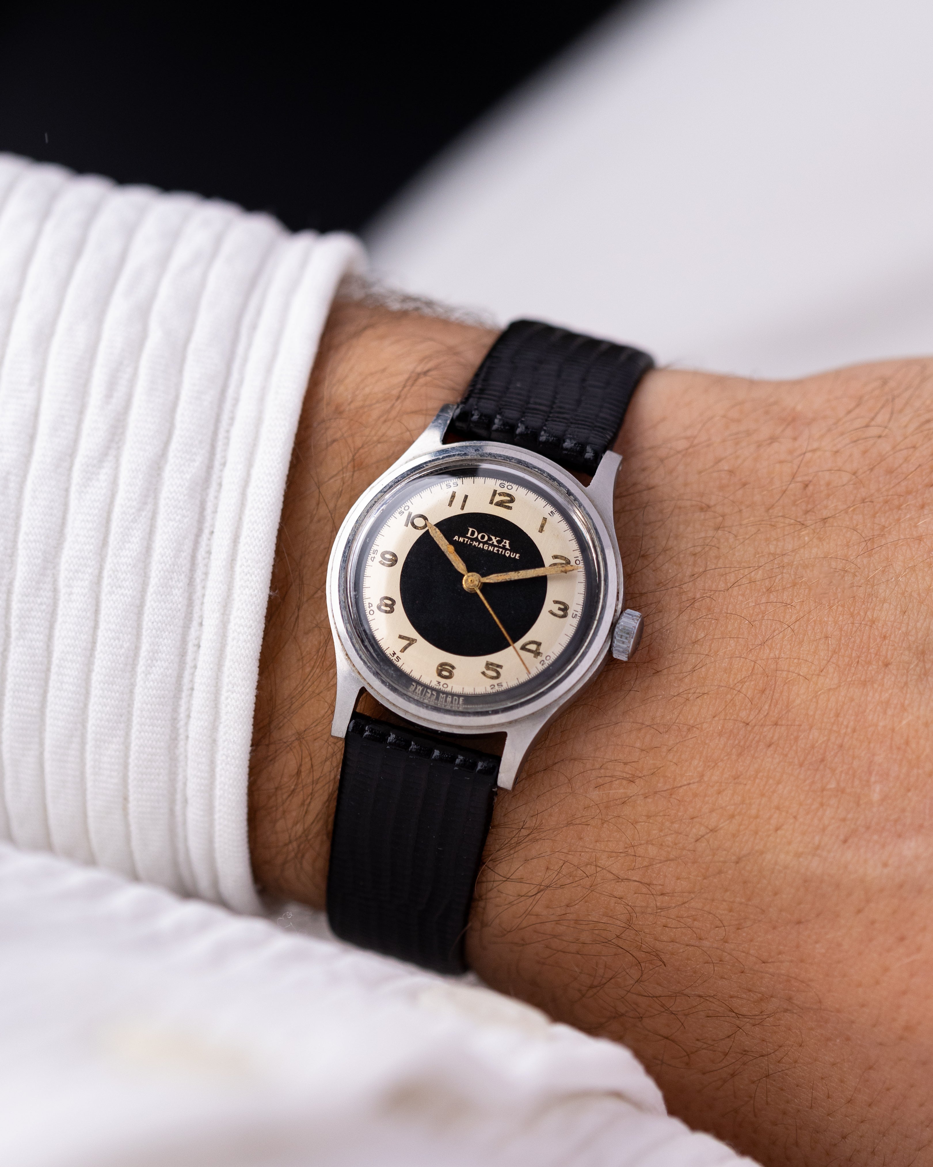 Vintage Doxa Anti - Magnetique Mechanical Watch with Two - Tone Dial from 1950's - DuMarko