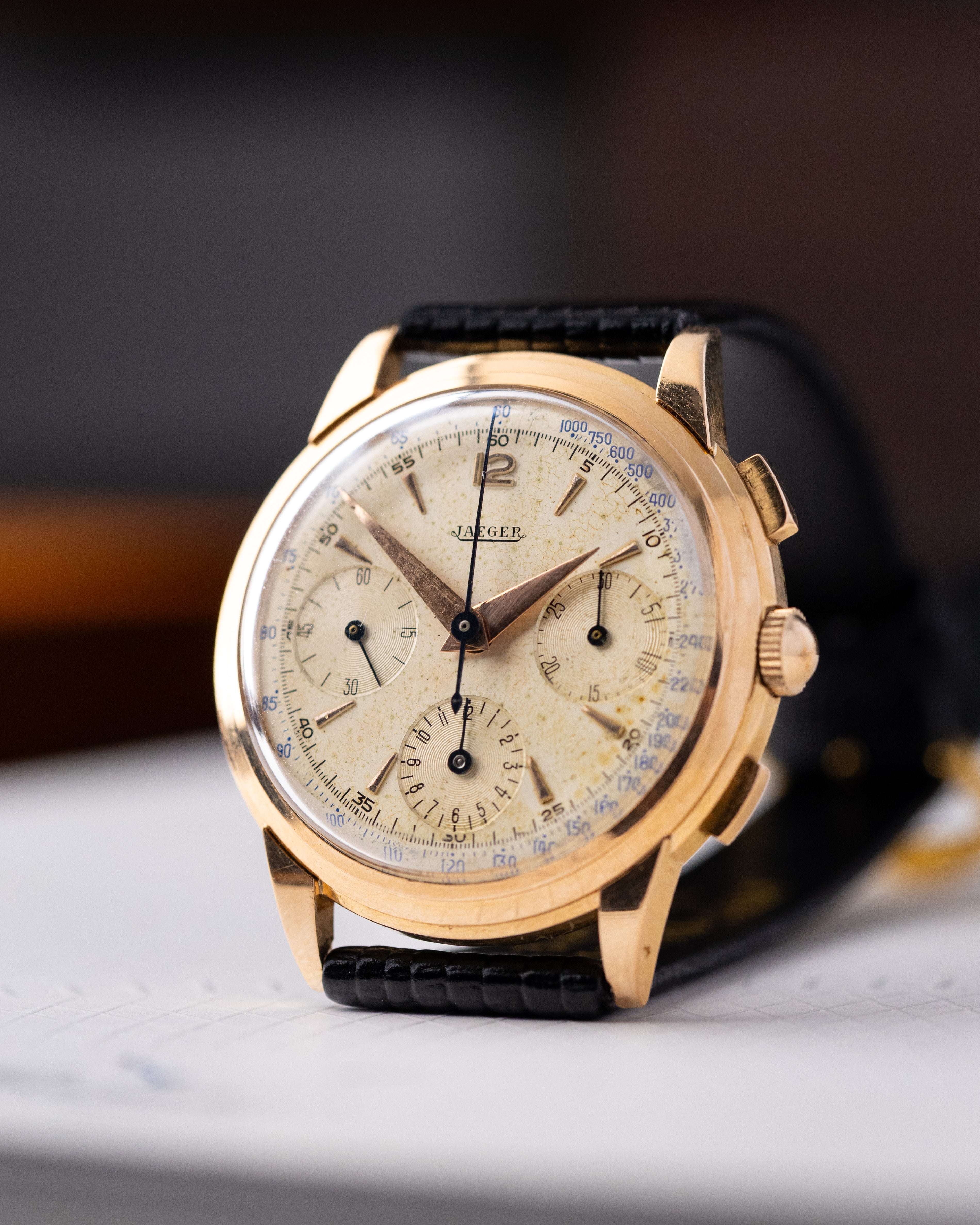 Vintage Jaeger - LeCoultre Chronograph, 18K Solid Gold Case Cal. UG 285 from 1940's - DuMarko