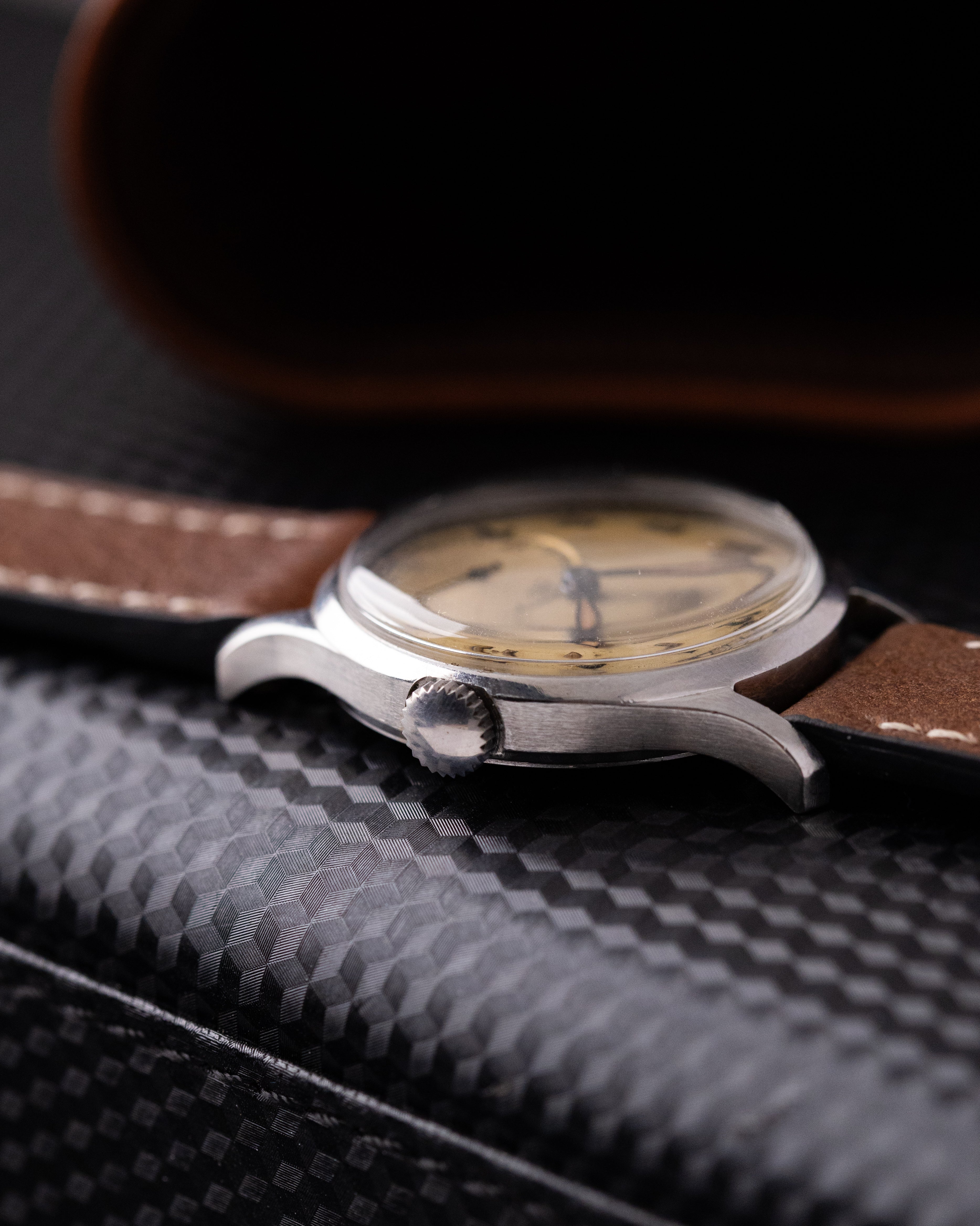 Vintage Jaeger - LeCoultre Military Watch, Cal. P469/c, Original Radium Dial with Sub - second from 1940's - DuMarko